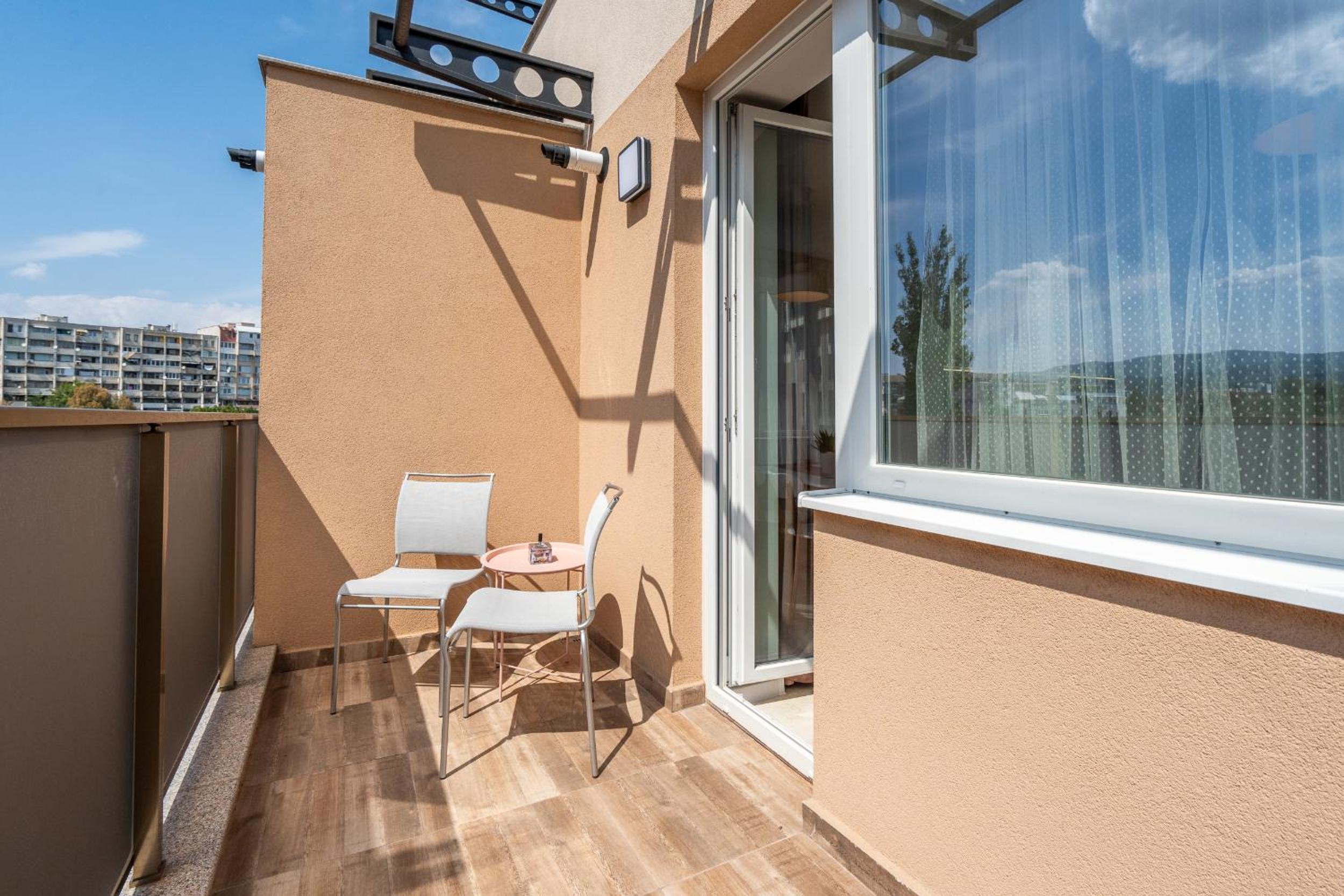 balance & terrace