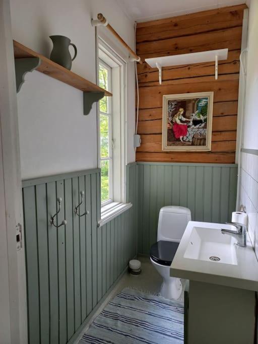 Loma tai perhejuhlat Bobackan pihatorpassa