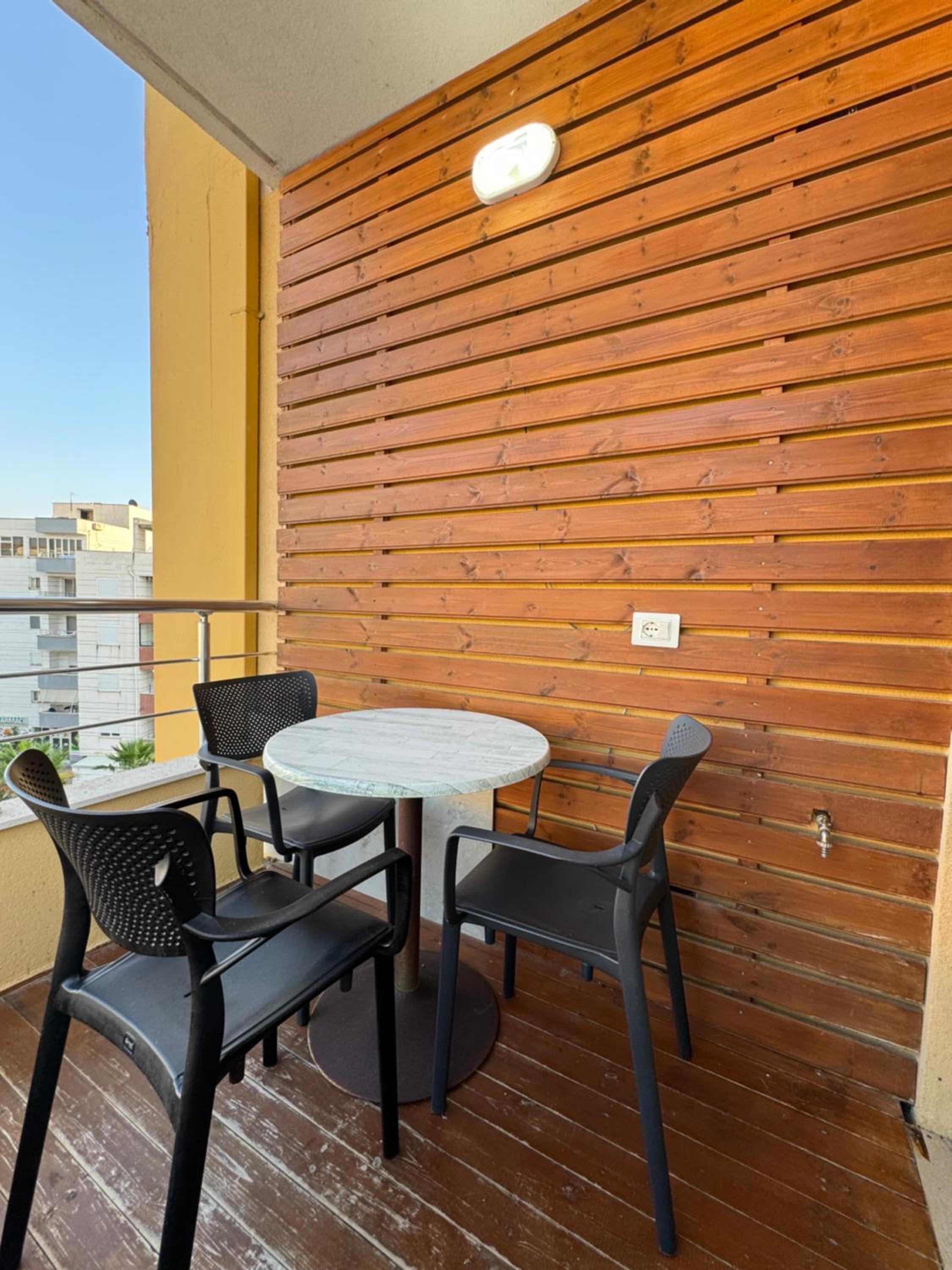 Apartments Qerret Golem beachfront
