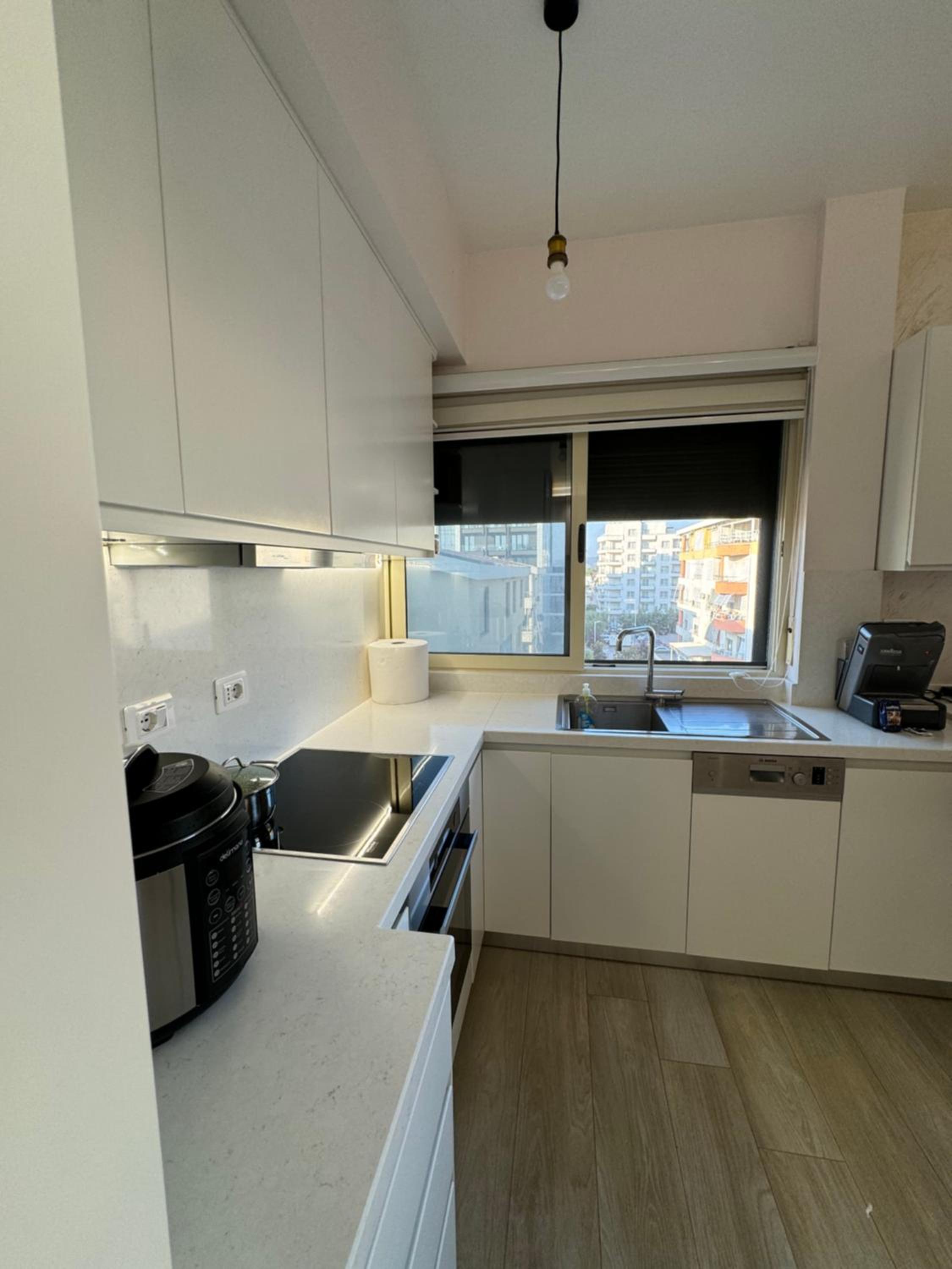 Apartments Qerret Golem beachfront