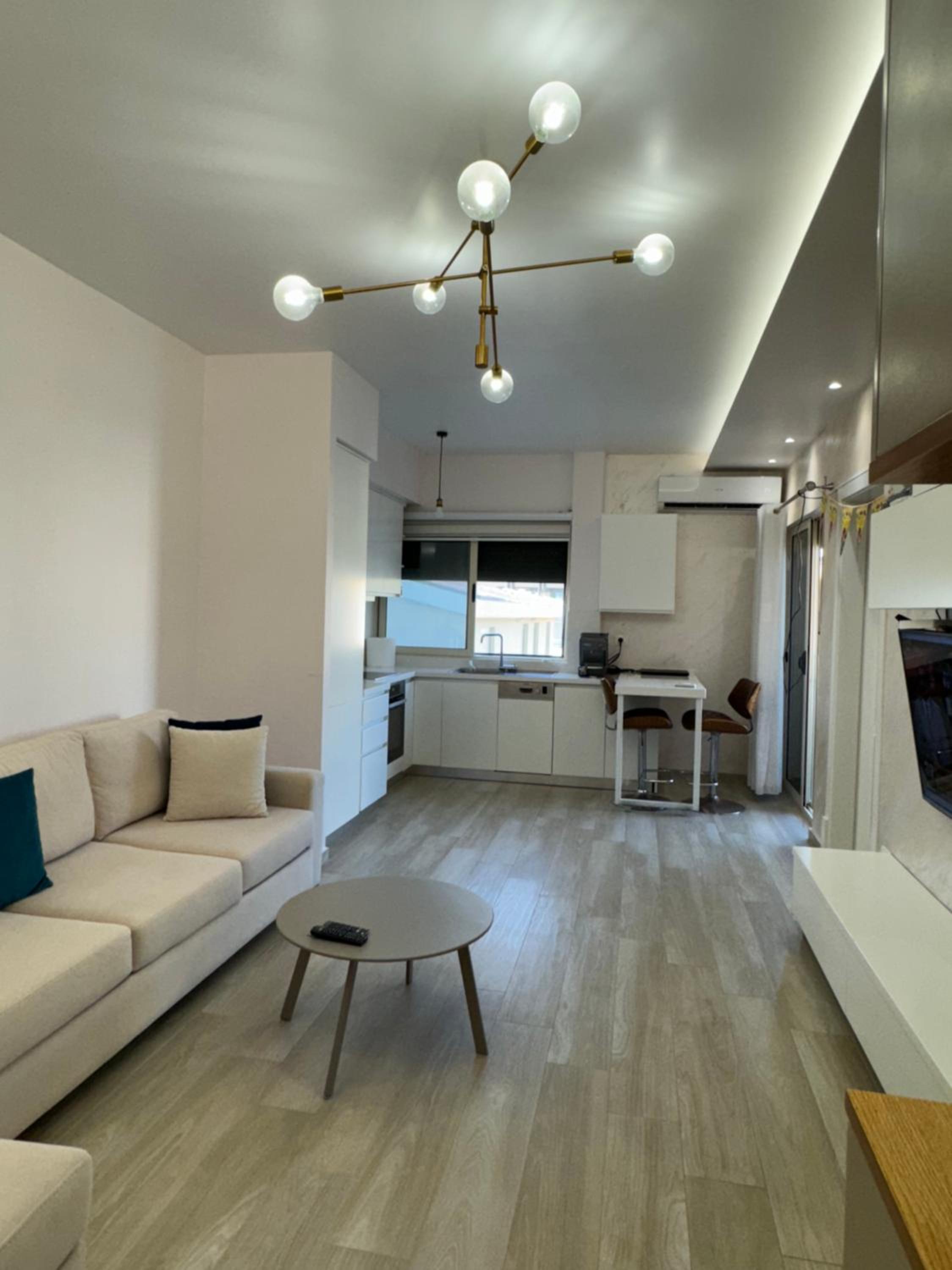 Apartments Qerret Golem beachfront