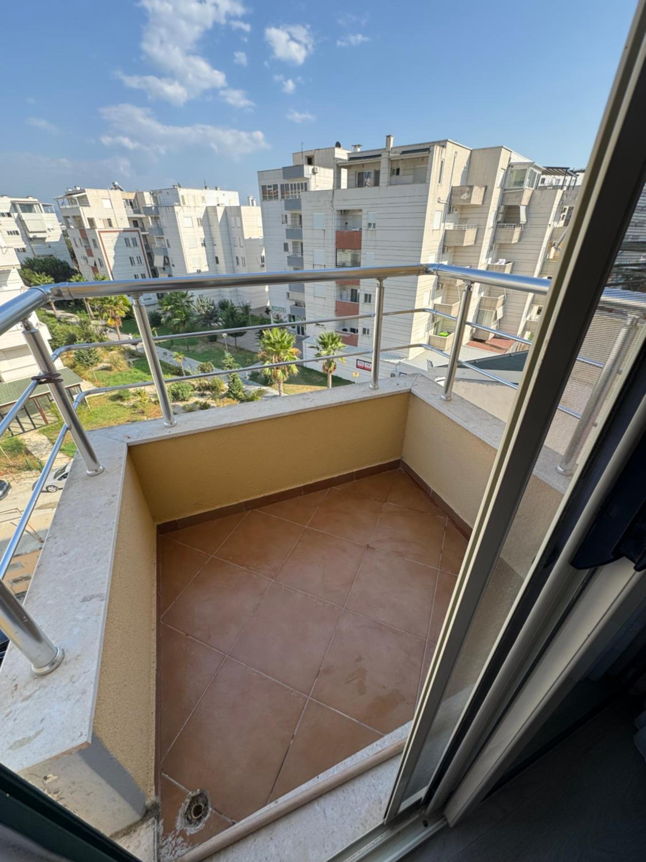 Apartments Qerret Golem beachfront