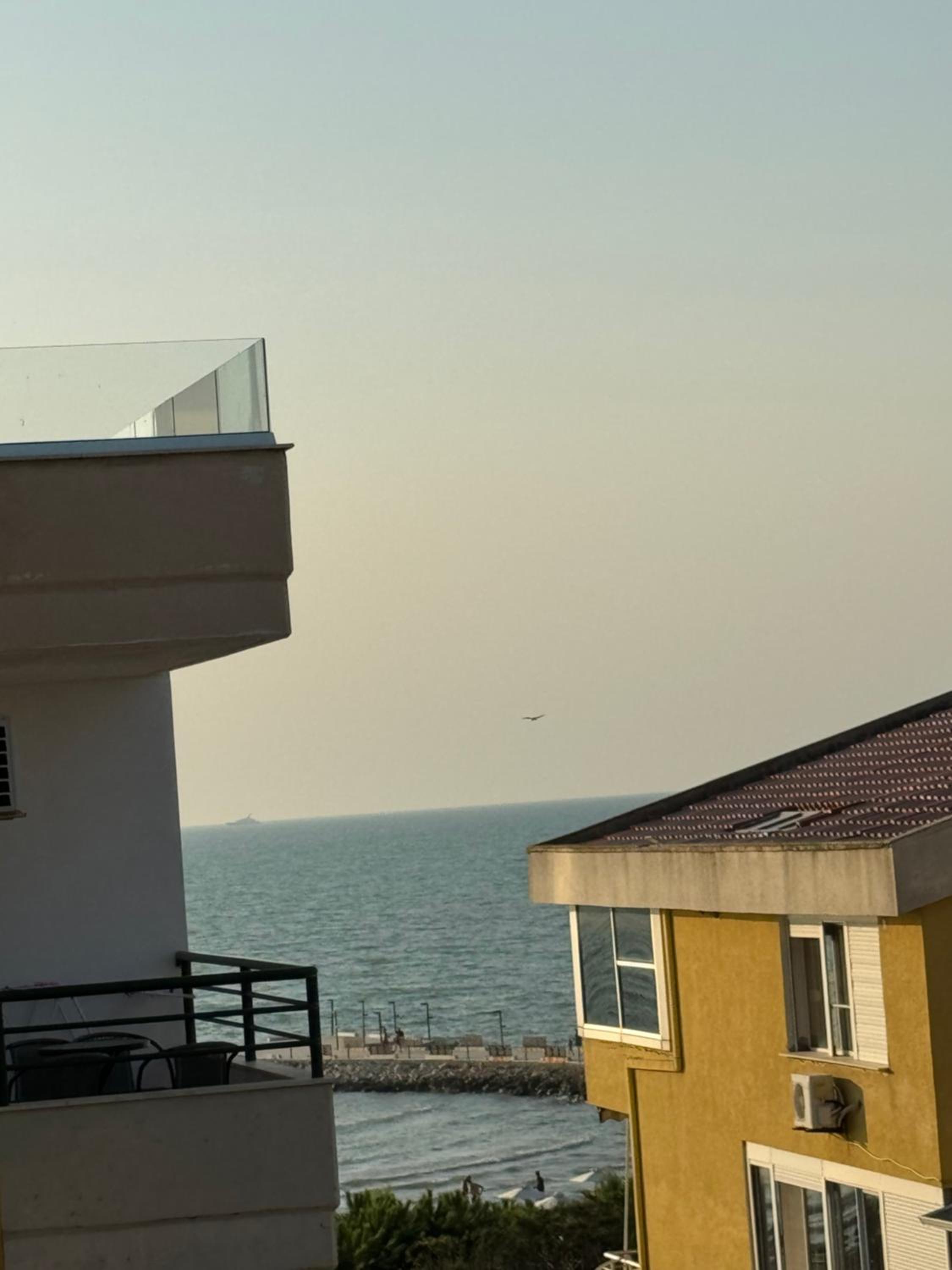 Apartments Qerret Golem beachfront