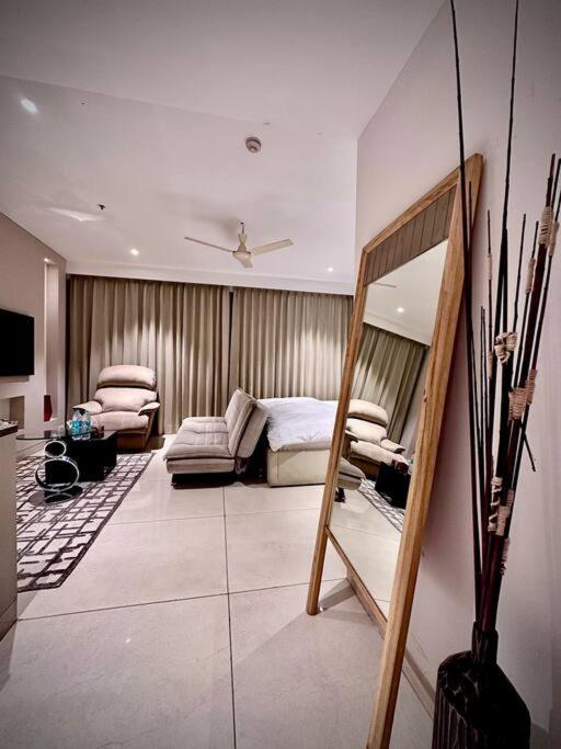 Luxury Studios Key 3 view 2