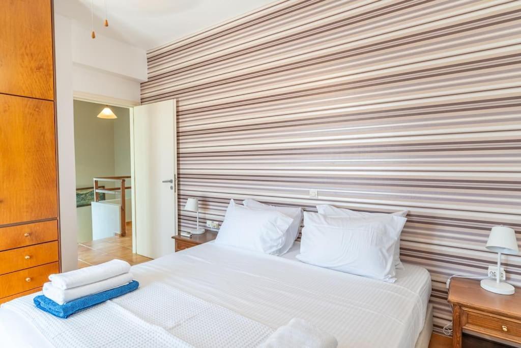 Villa Irini with Heated Pool, By Hellocrete
