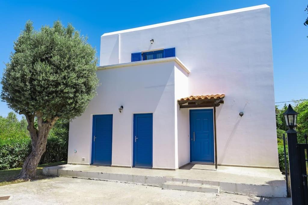Villa Irini with Heated Pool, By Hellocrete