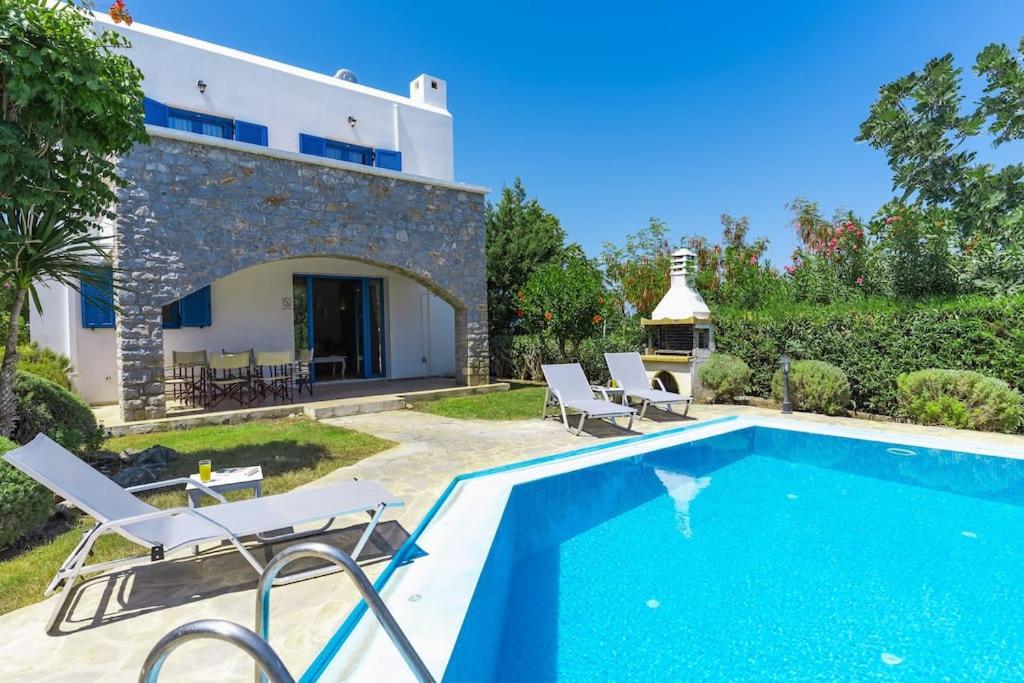 Villa Irini with Heated Pool, By Hellocrete