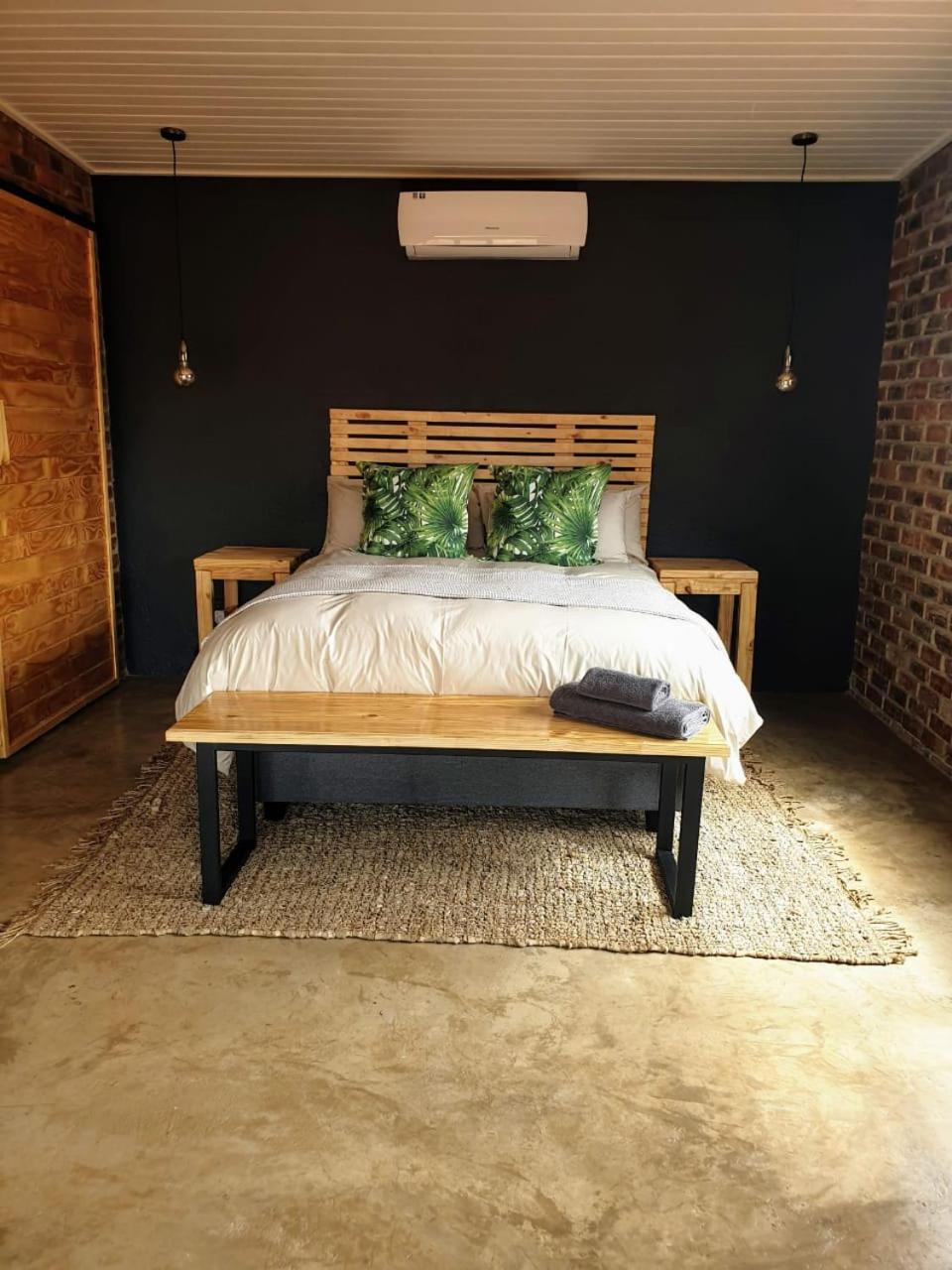 RhinoStay