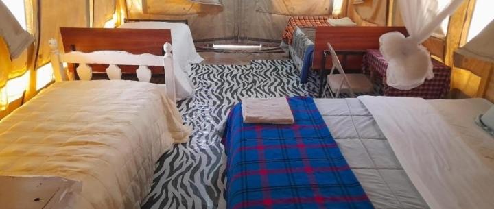 Giraff maasai mara home stay&safaris view 3