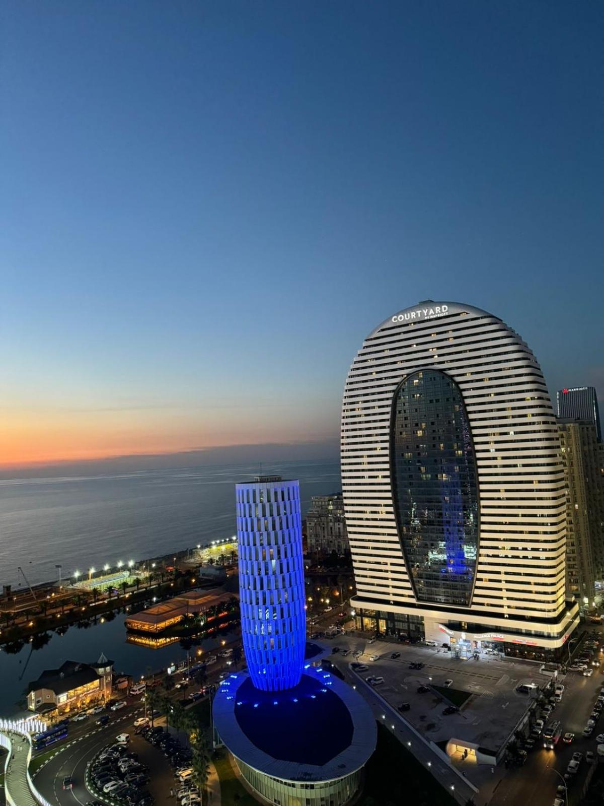Aparthotel orbi with sea viev view 4