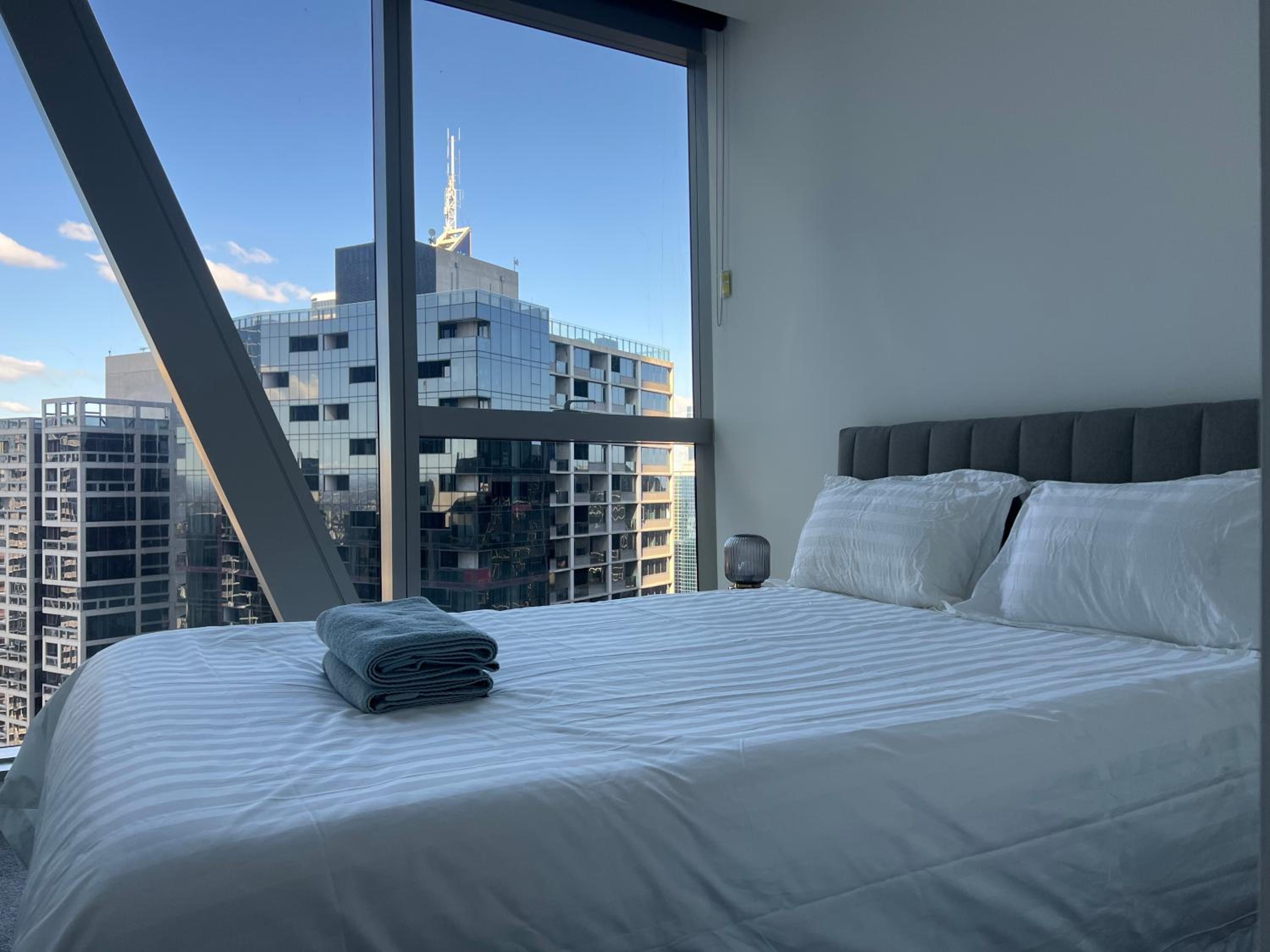 Wsp high rise luxury 2b2b unit