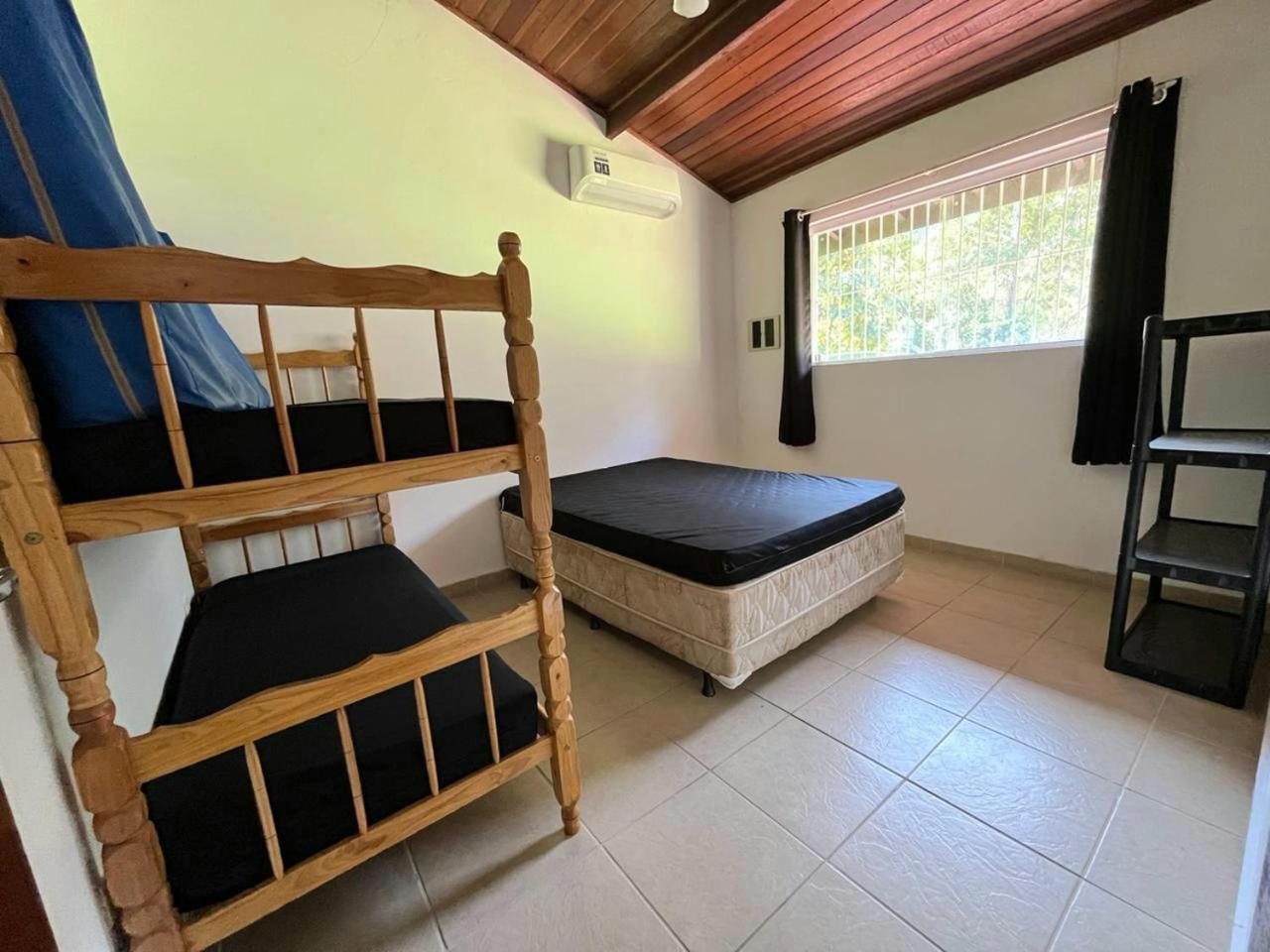 Casa 3Quartos - 2 quartos com Ar Condicionado - 1suite - Condominio Verde Mar - Piscina Privativa -Prox Praia Cocanha