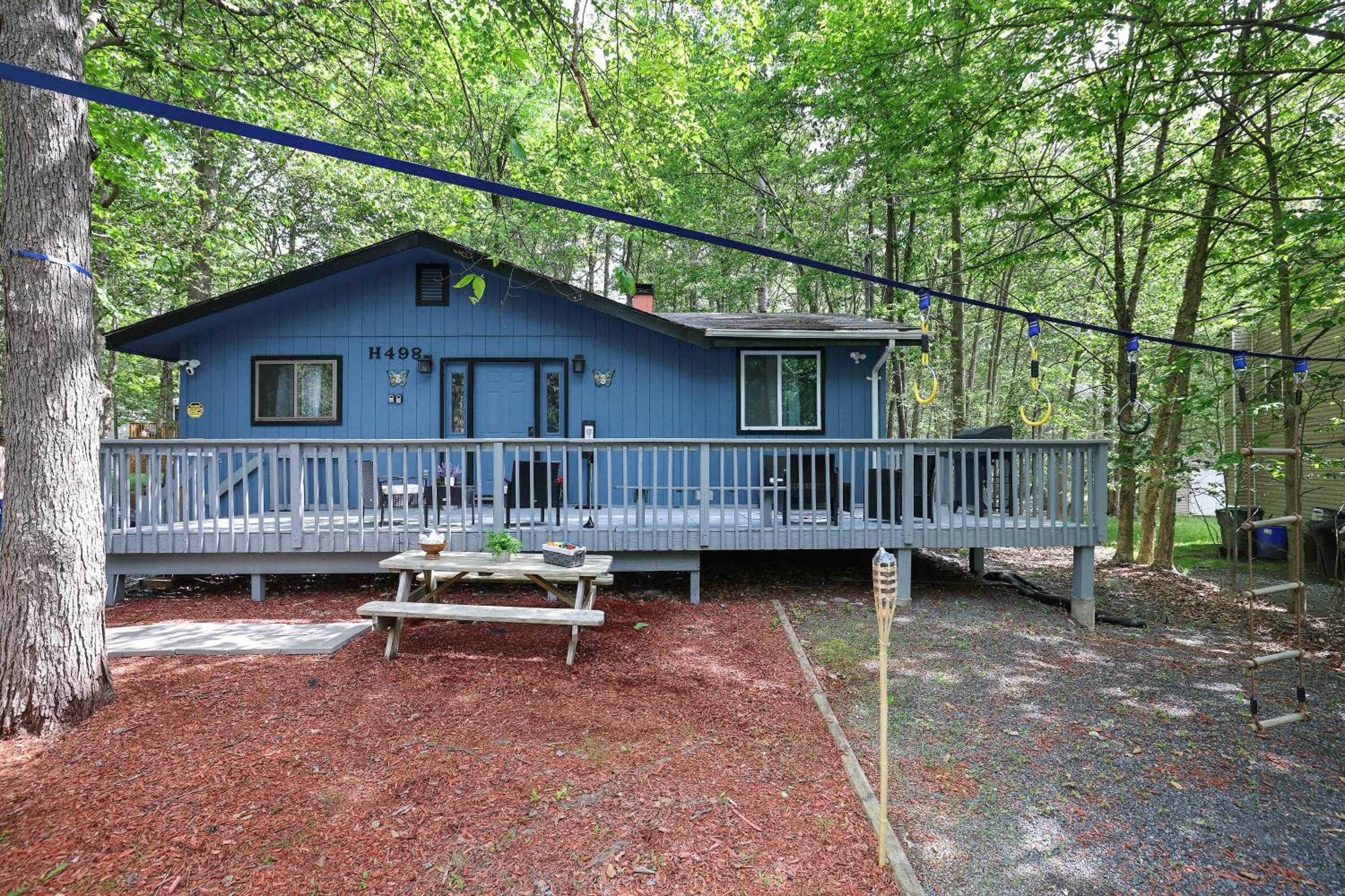 Fun Home in Pocono with Gameroom-Firpit-BBQ Grill-TV and AC in all rooms