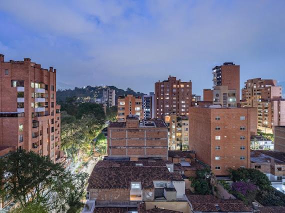 Apto nuevo, elegante y cómodo
