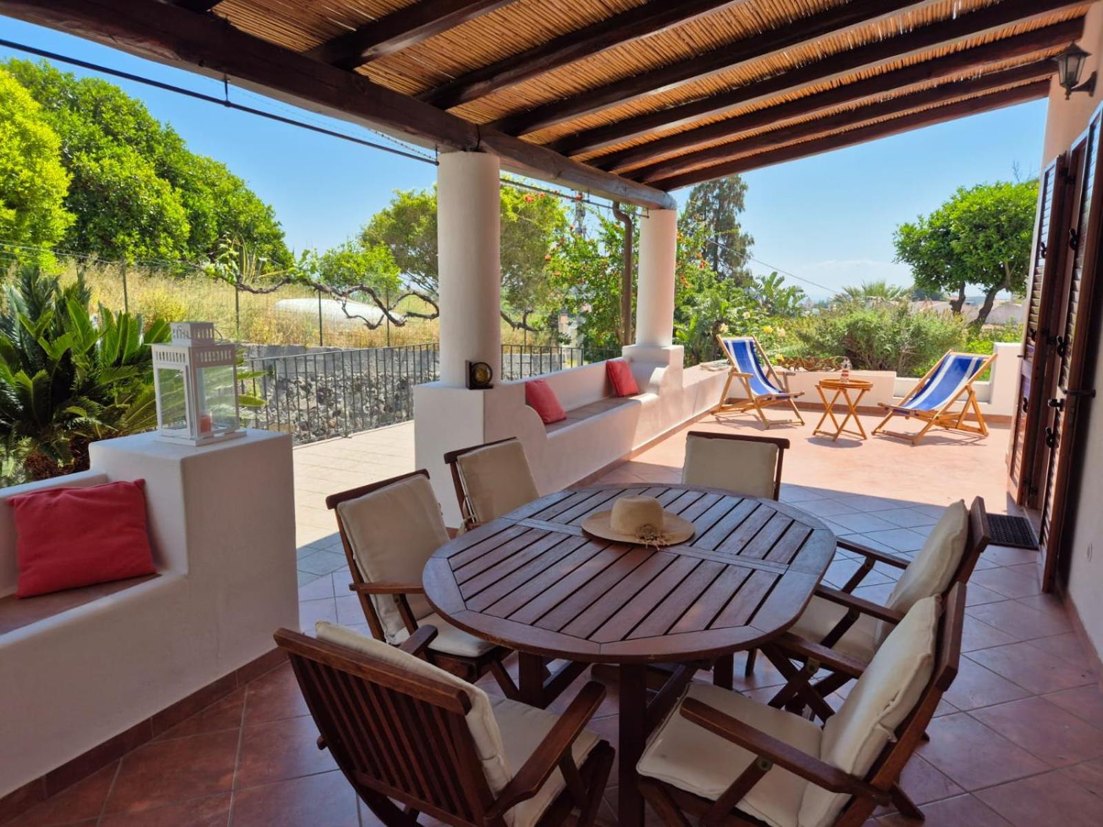 Casa Gialla - Aeolian Apartament