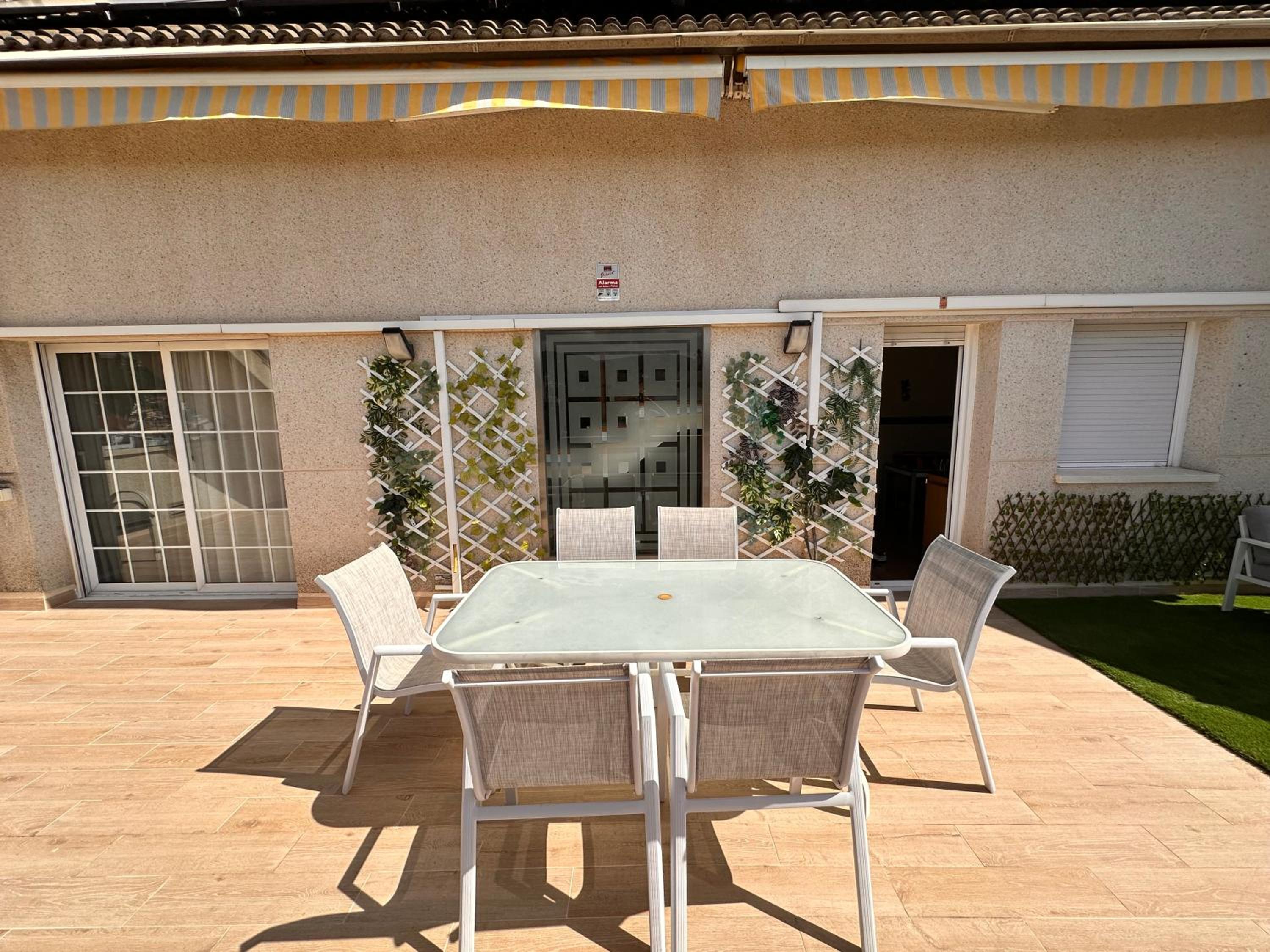 Sunny forest Villa near Barcelona