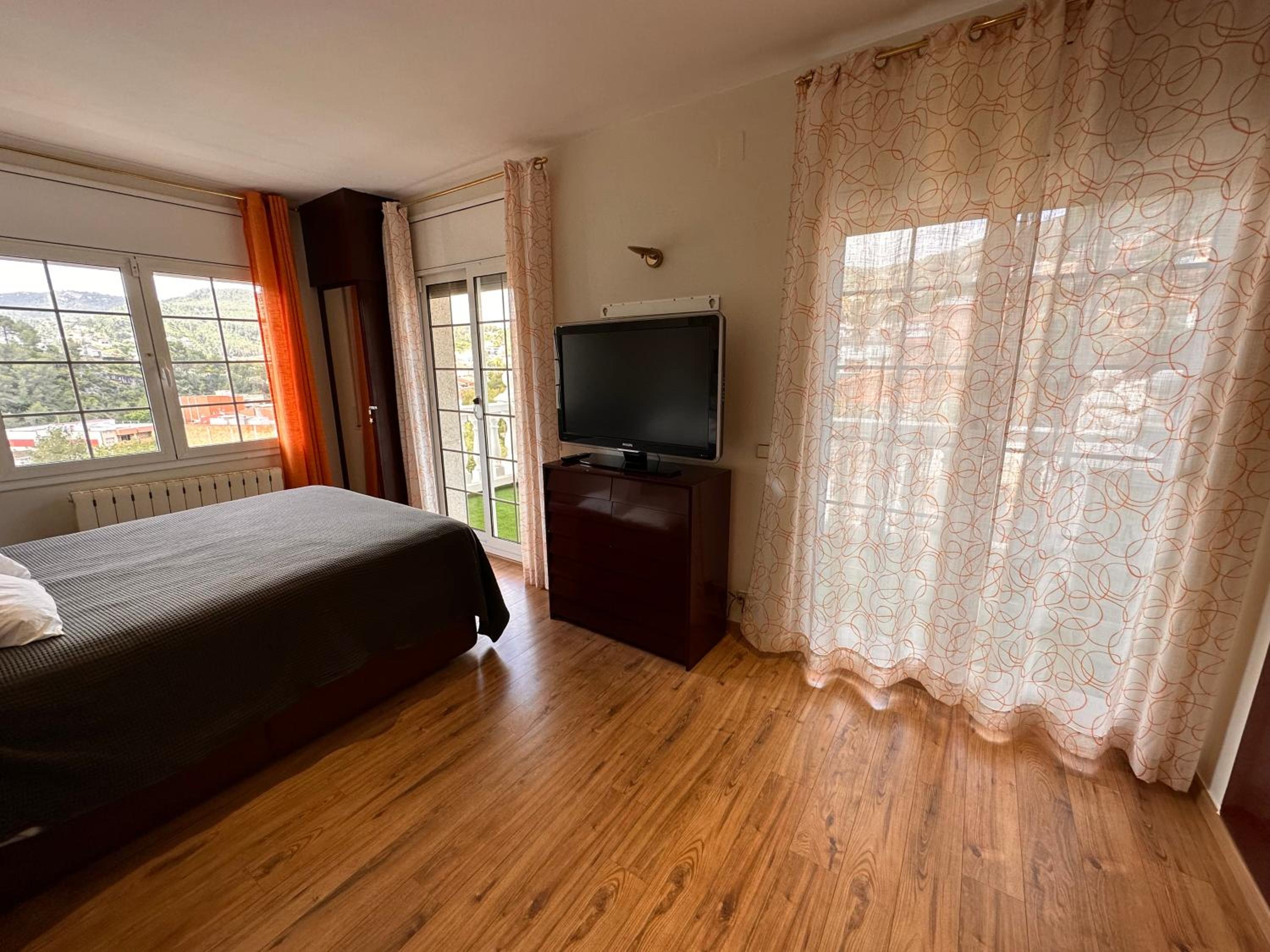 Sunny forest Villa near Barcelona