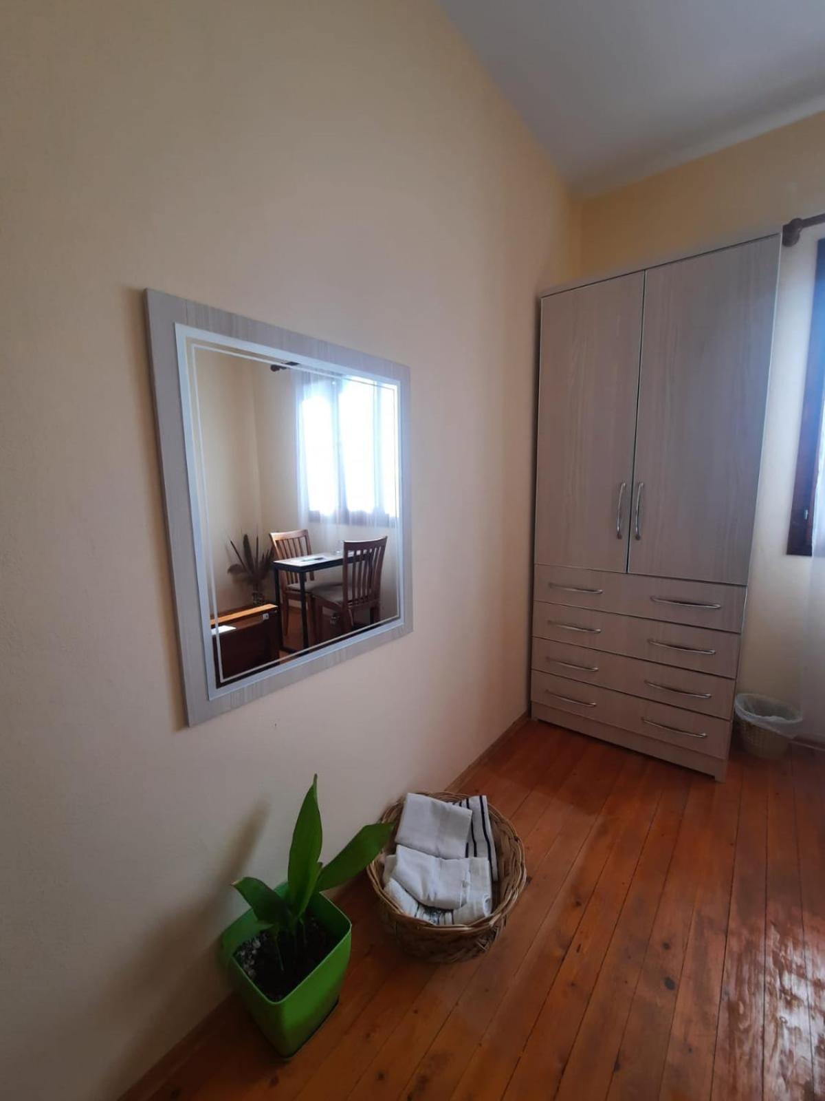 Guesthouse Ndroq