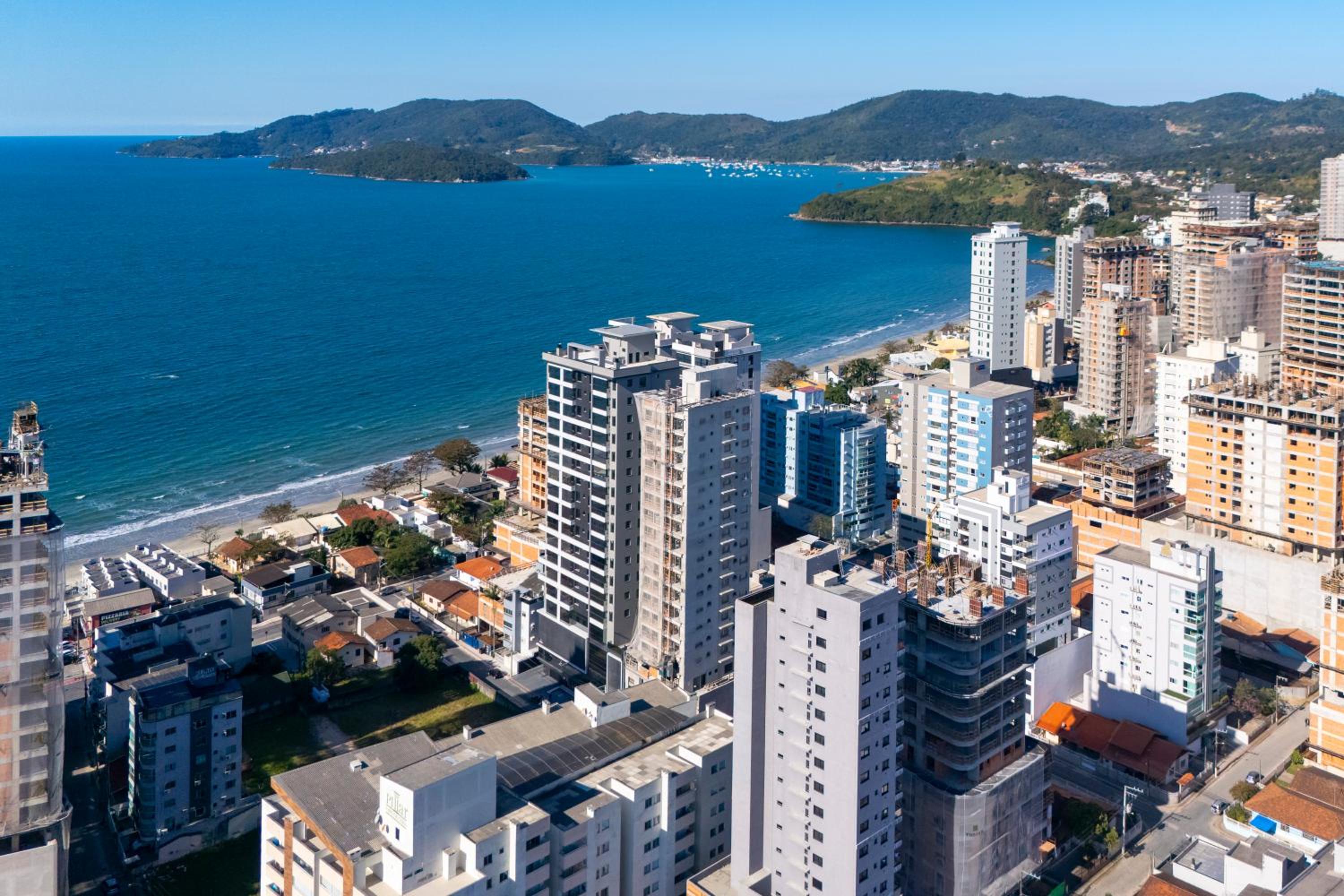 Encantador Apartamento 100m da Praia com vista mar