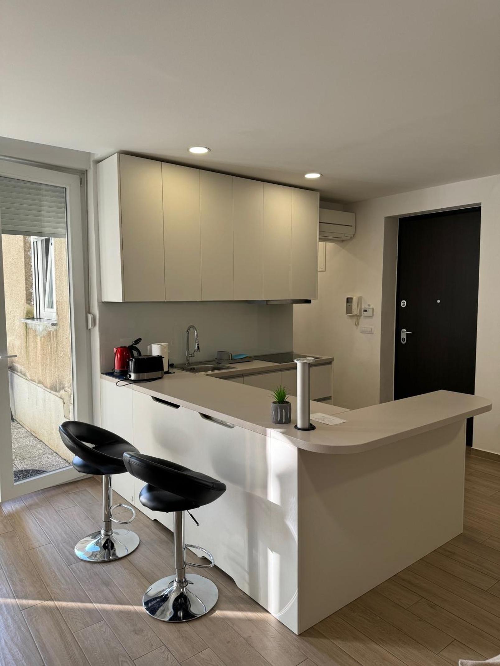 Rakuscha Apartment view 5