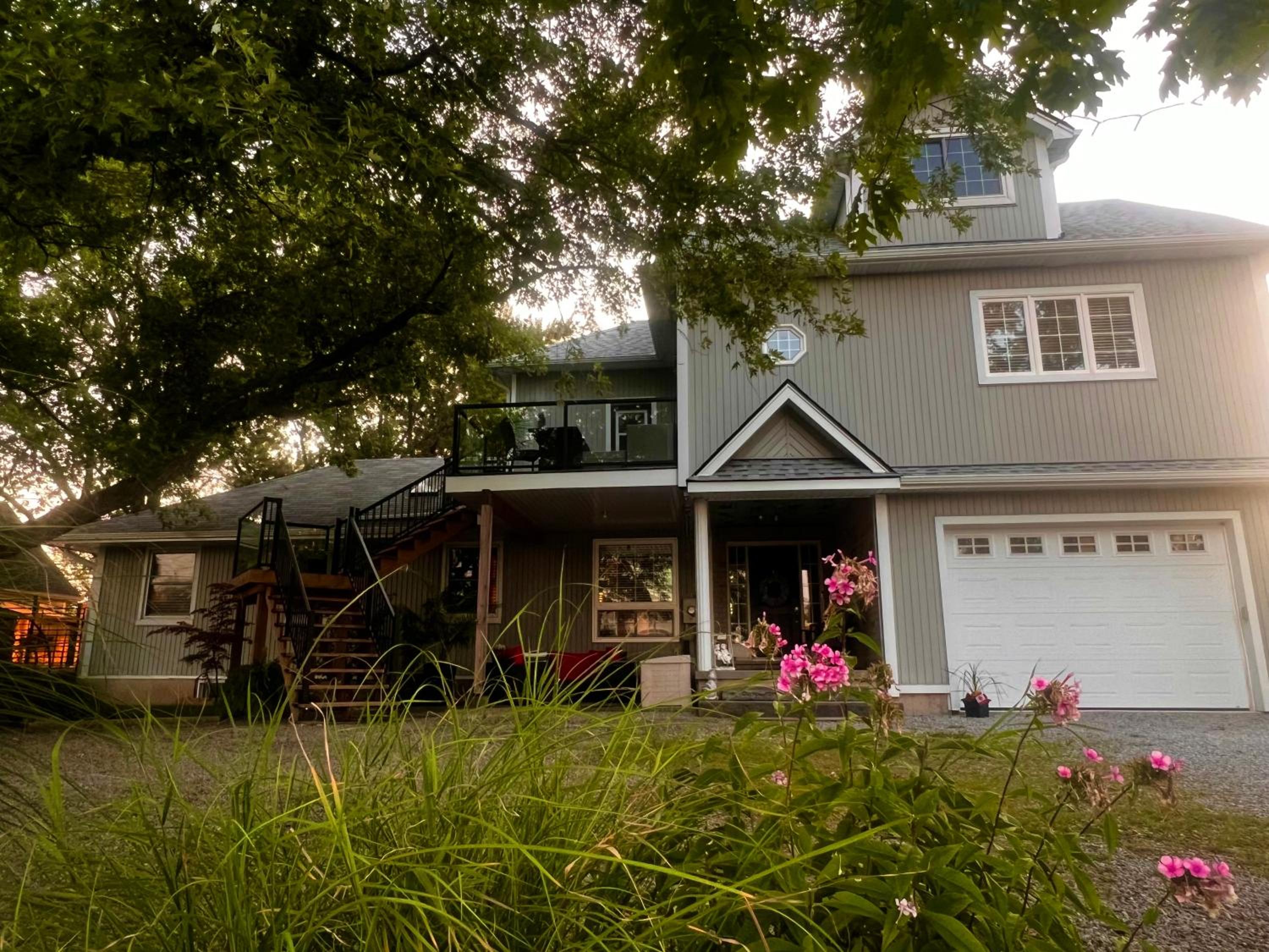 Sunset Suites in Niagara Wine Country