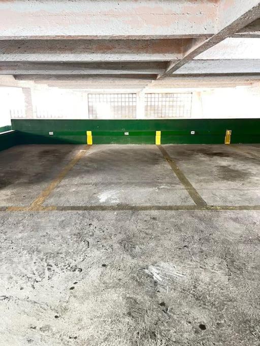 Apartamento em Santos na Beira mar com Vaga privativa e Wifi