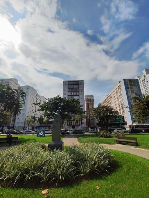 Apartamento em Santos na Beira mar com Vaga privativa e Wifi