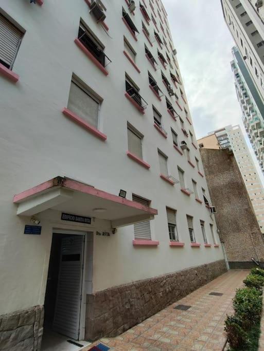 Apartamento em Santos na Beira mar com Vaga privativa e Wifi