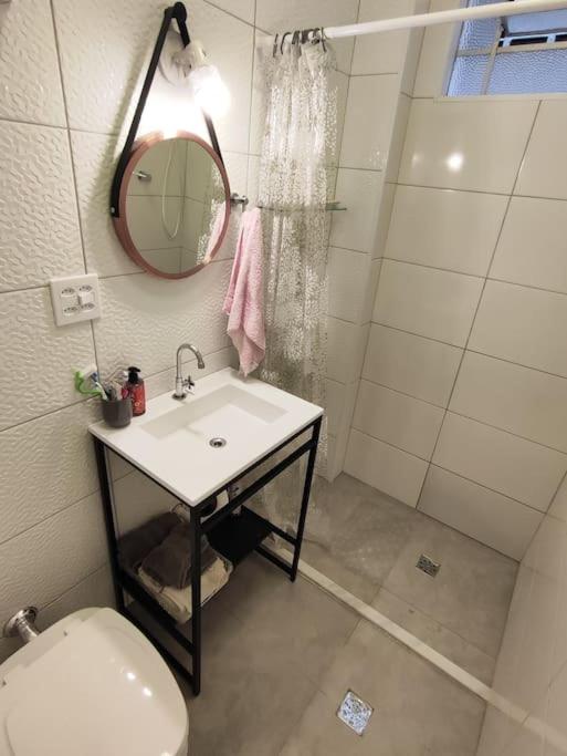 Apartamento em Santos na Beira mar com Vaga privativa e Wifi