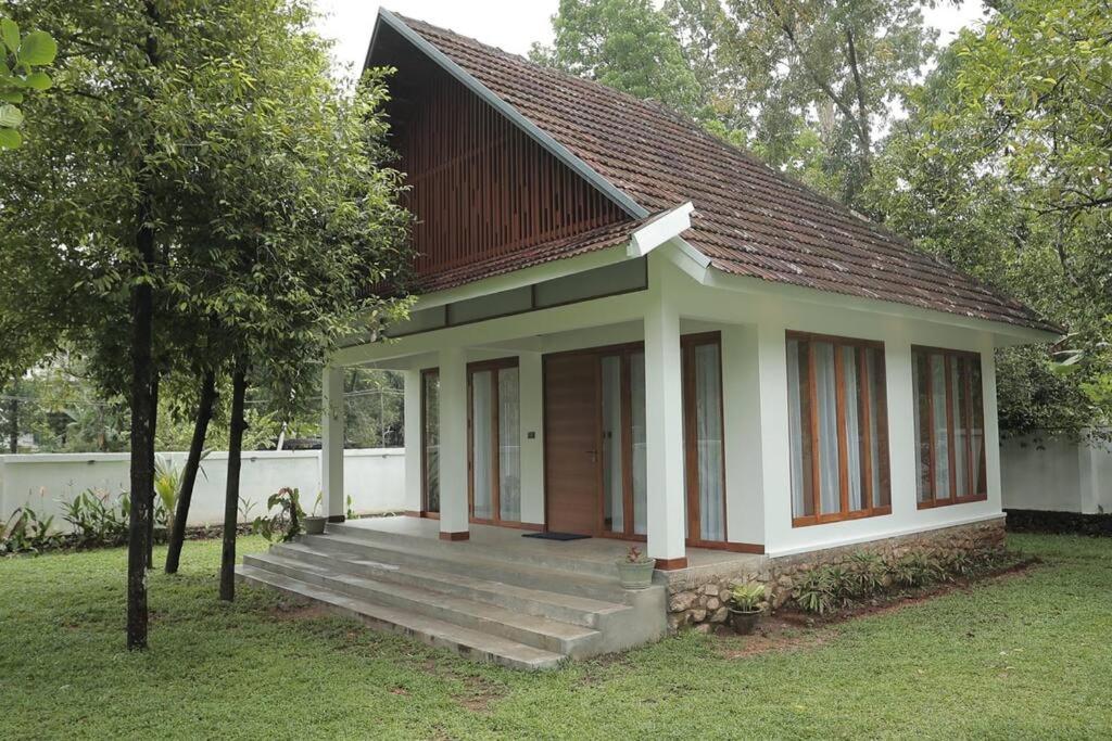Vazhemadom Homestay