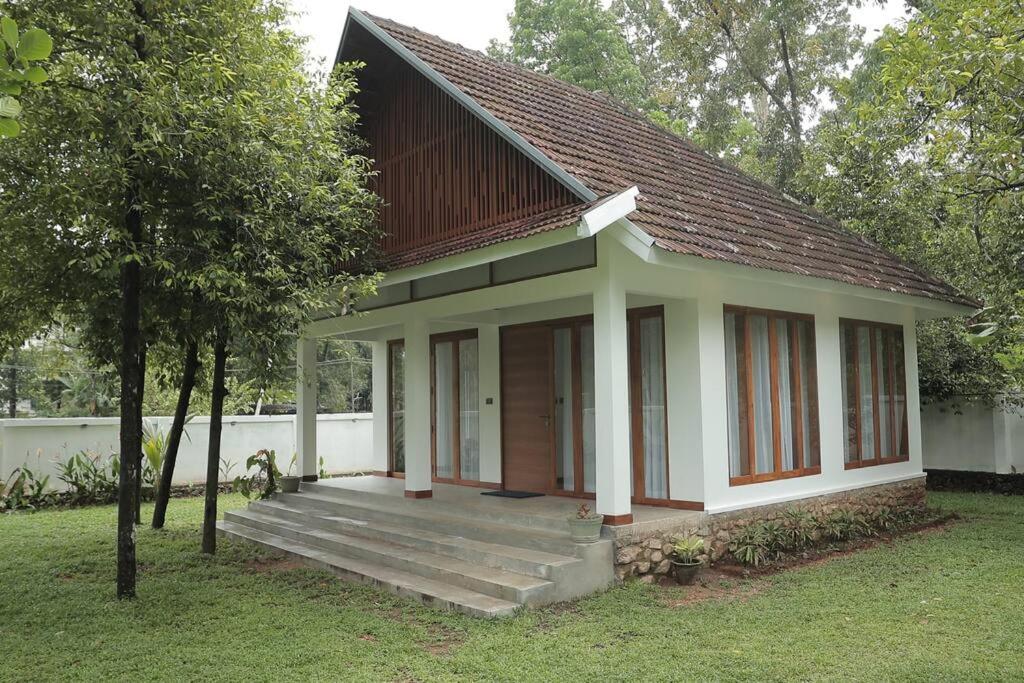 Vazhemadom Homestay