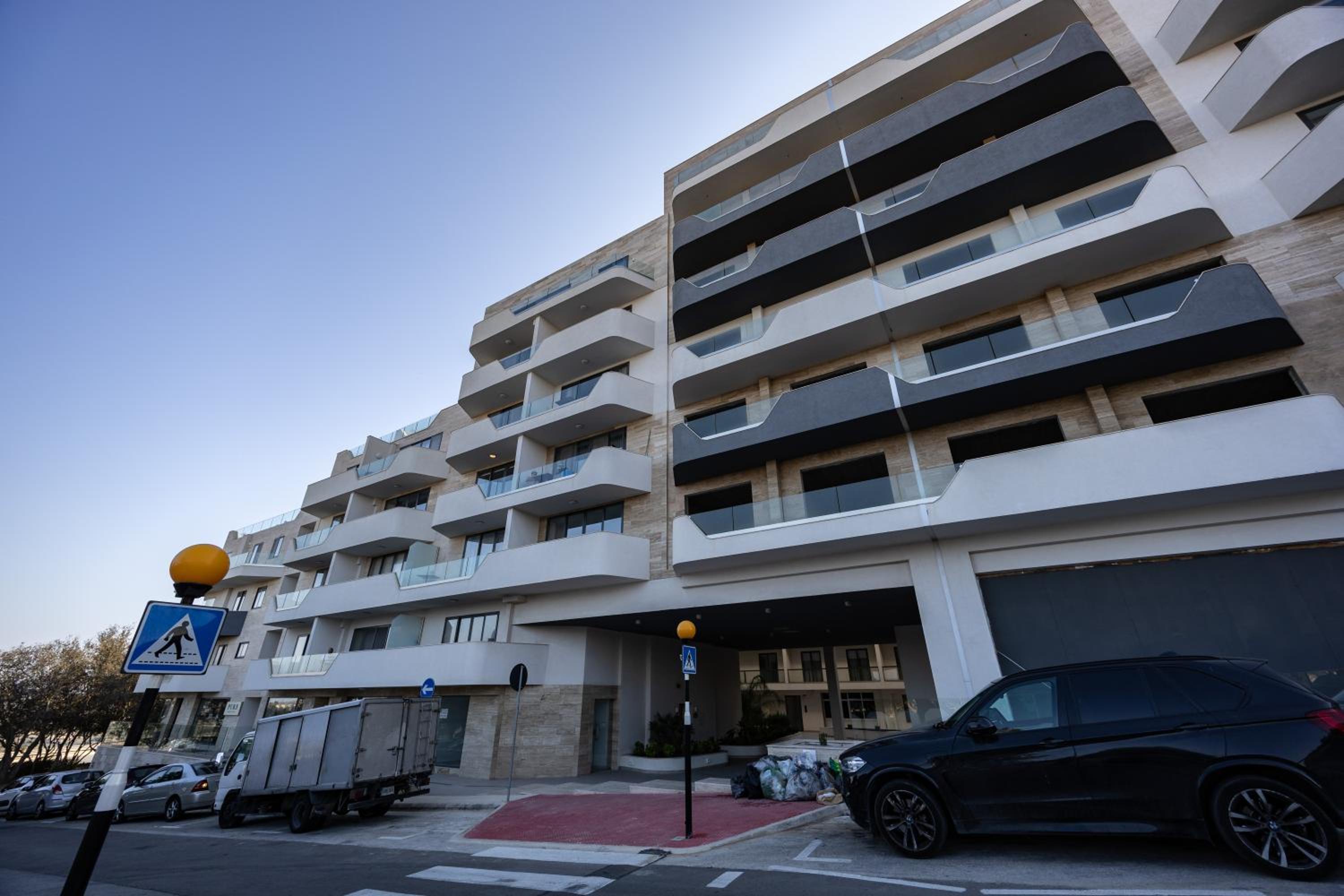 Hotel 2-bed apartment in Mellieha with sea and country view - Image 1