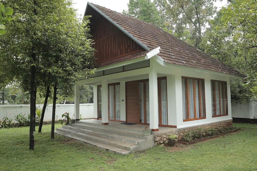 Vazhemadom Homestay