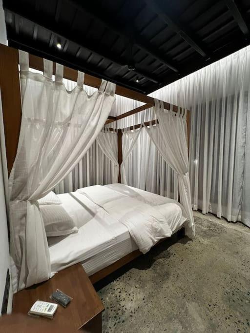 Vazhemadom Homestay