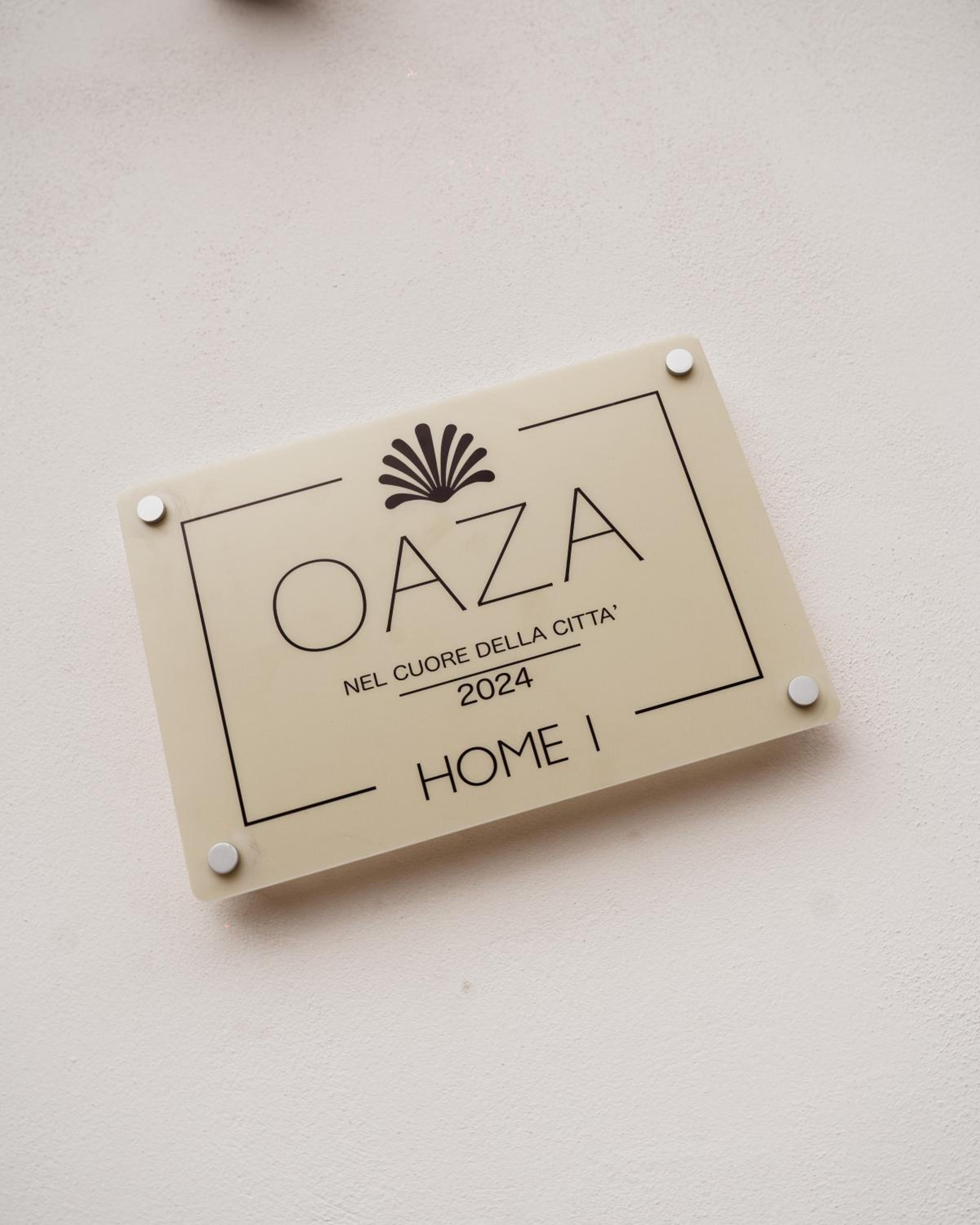 OAZA Design Apartments Jacuzzi Suite or Shower City Center Catania