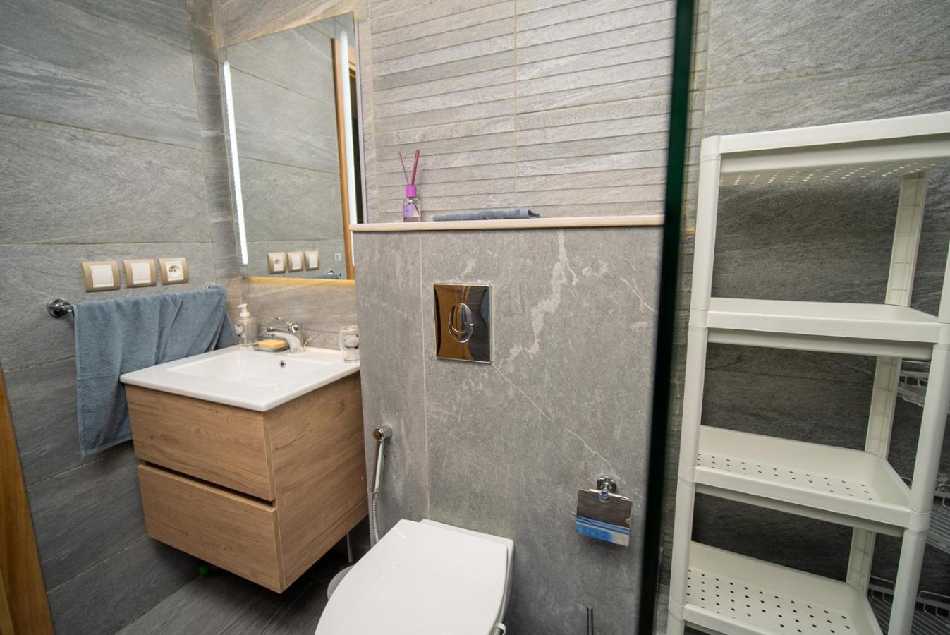 Welcome to Casa Luxe 3 King Beds Near CFC & Tram photo 2