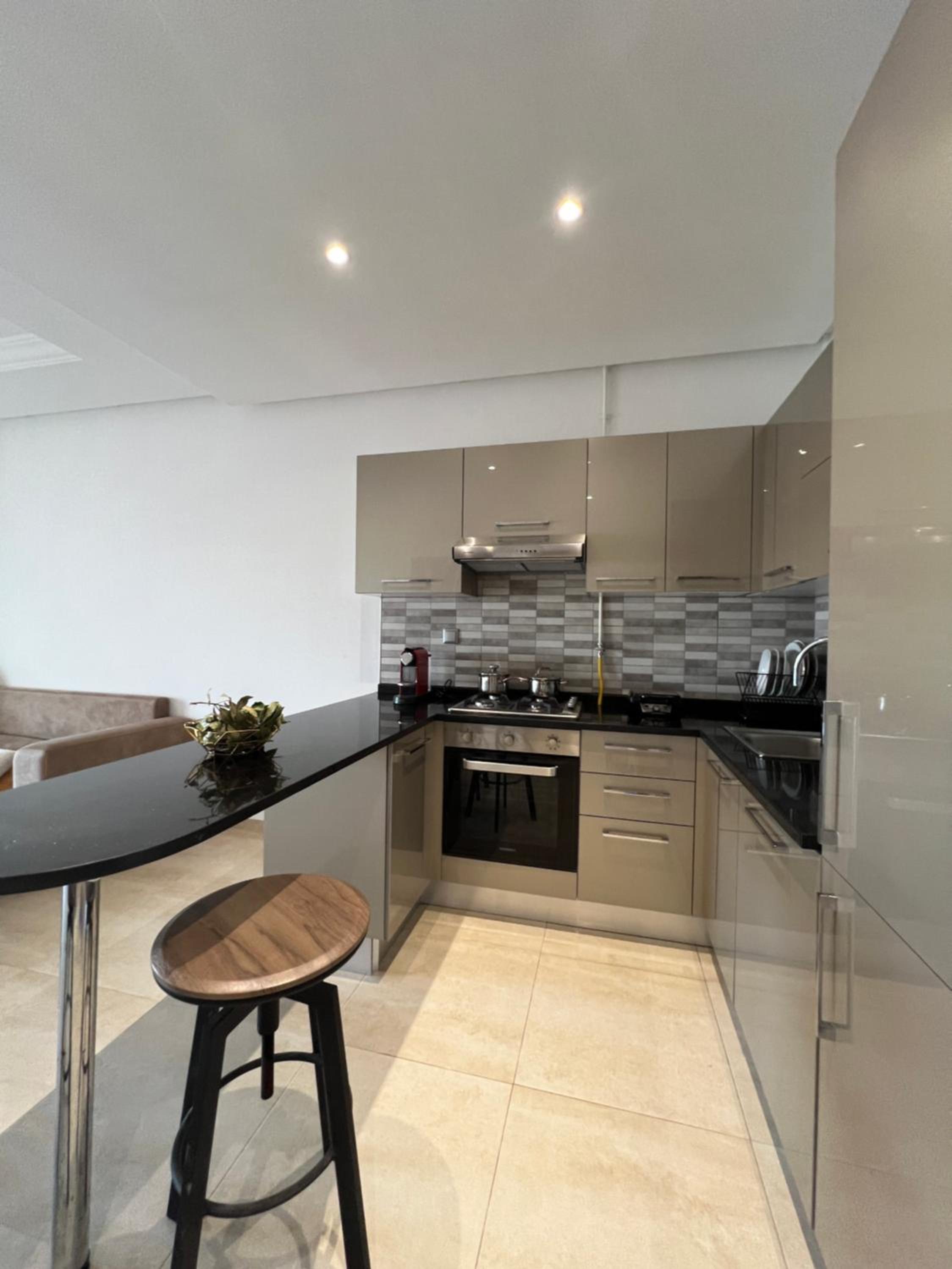 Outstanding Flat with pool and near the beach