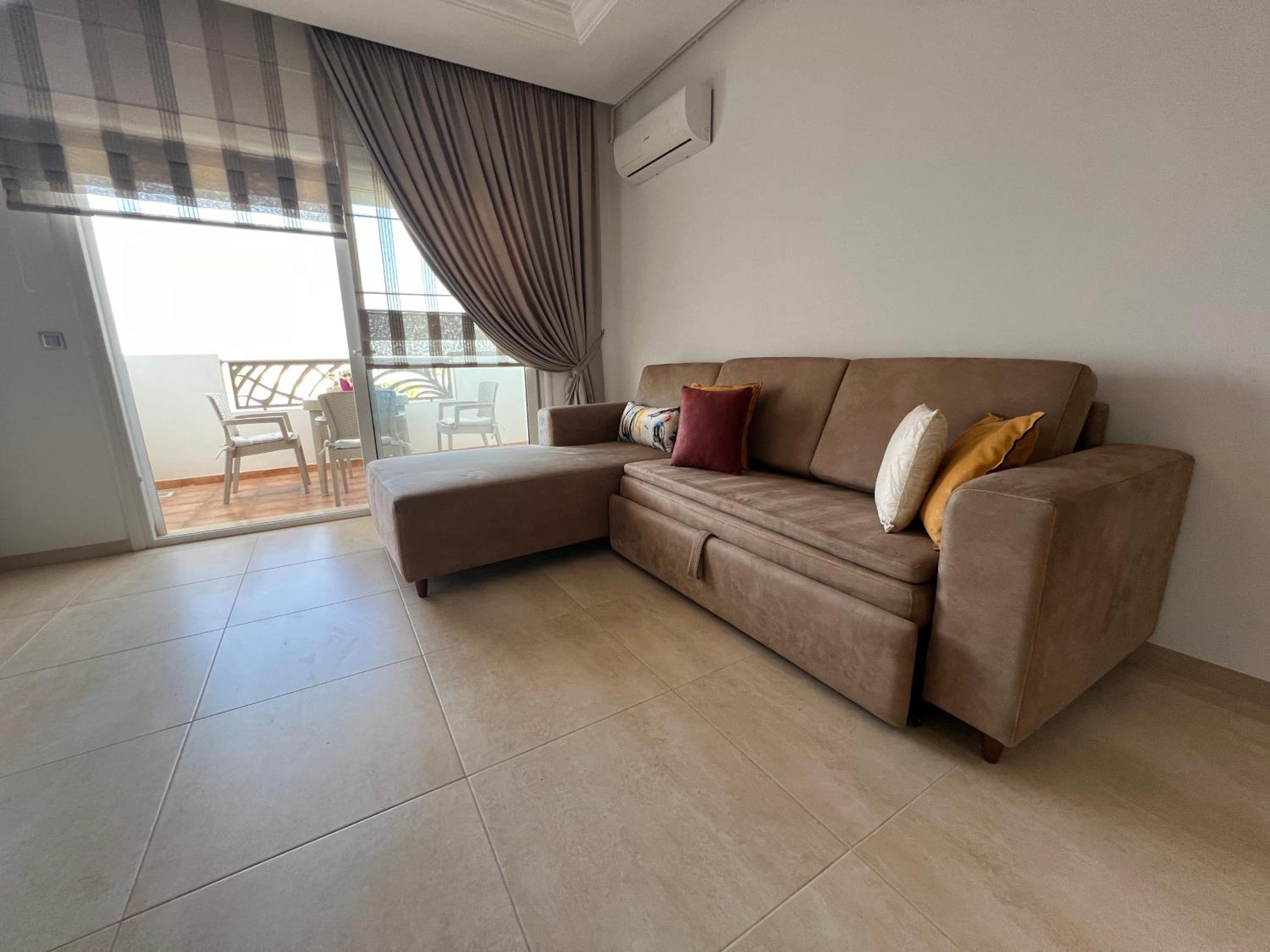 Outstanding Flat with pool and near the beach