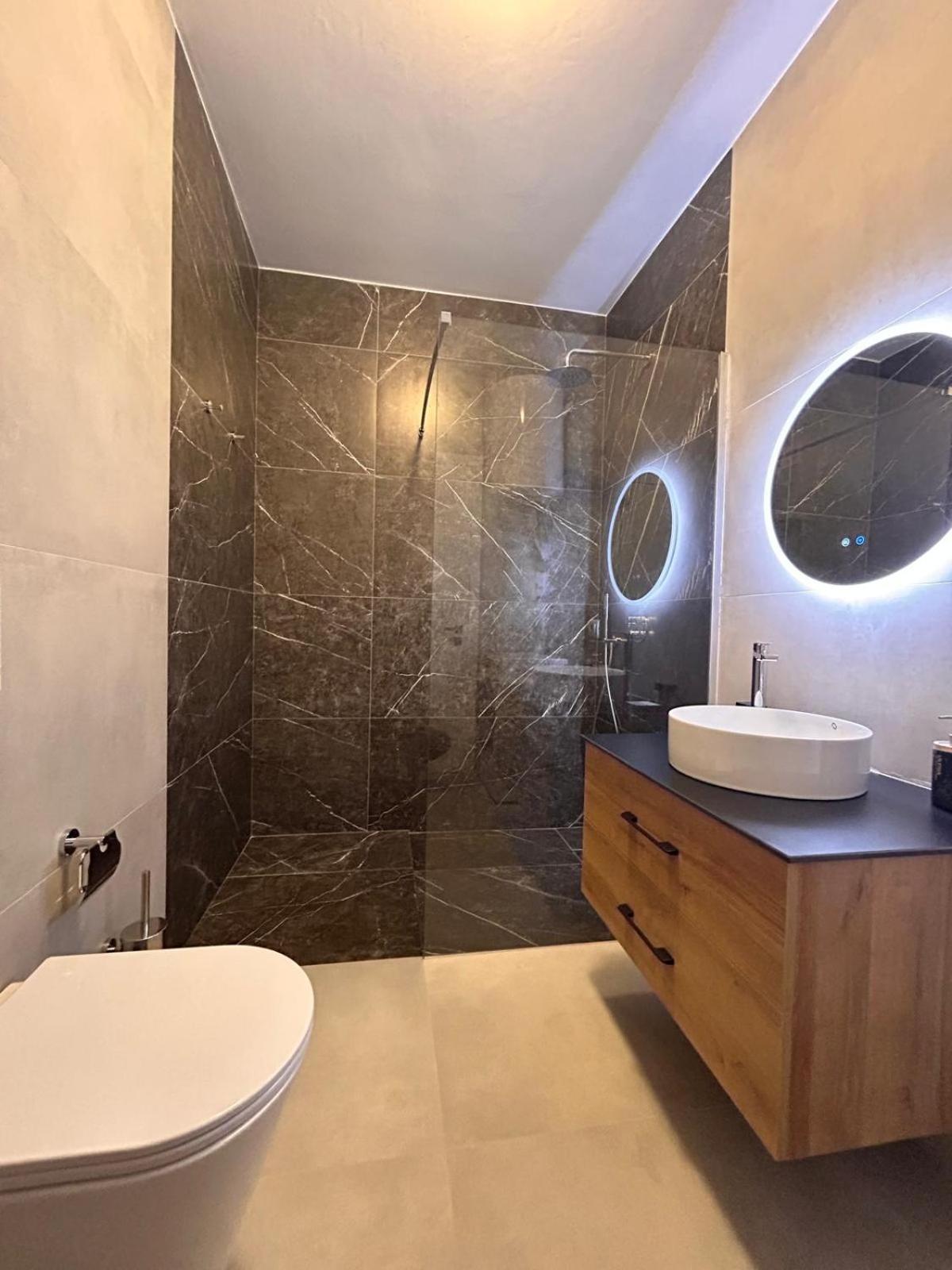 Nushi Apartments