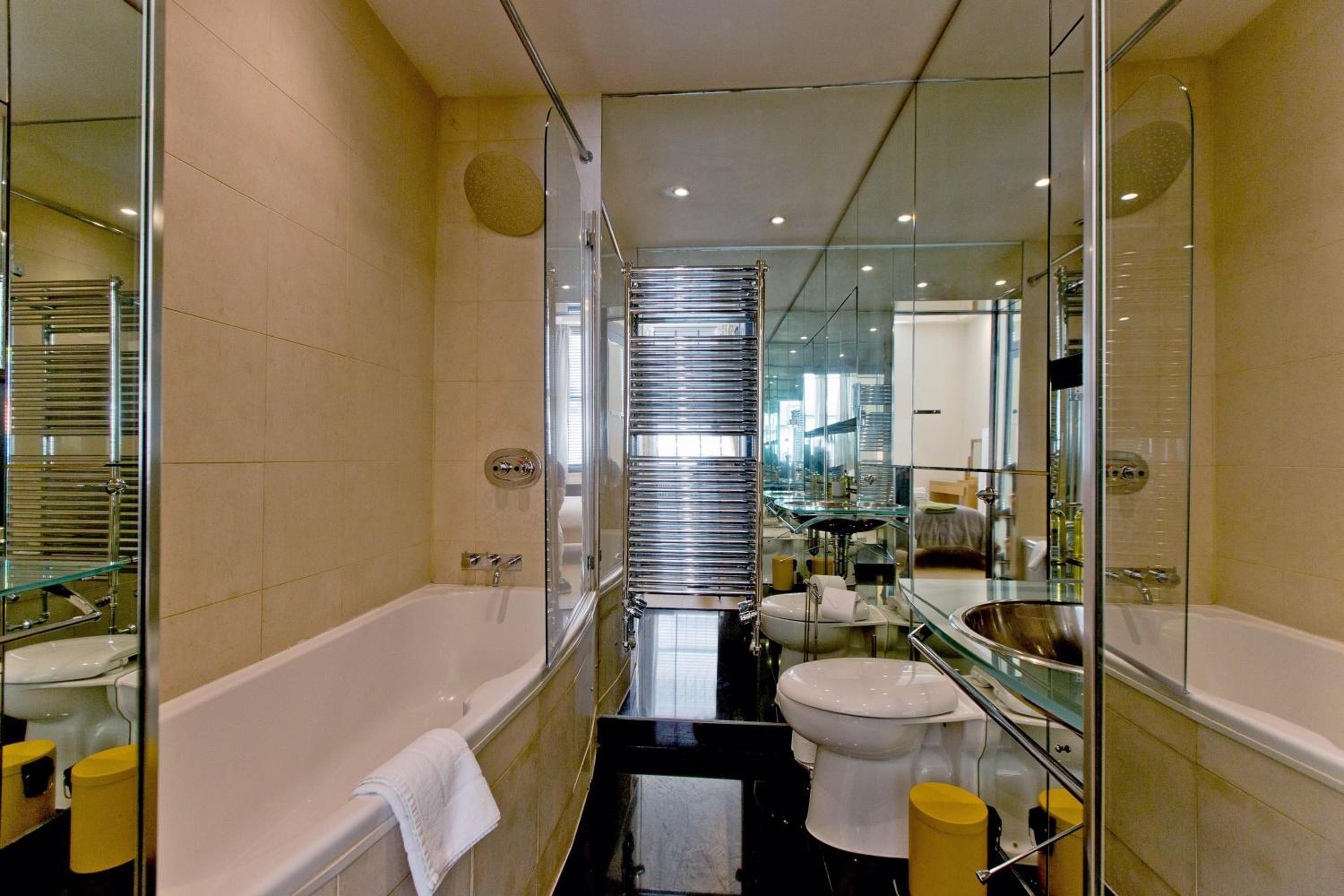 Harrods Hideaway 3 Bedroom Flat