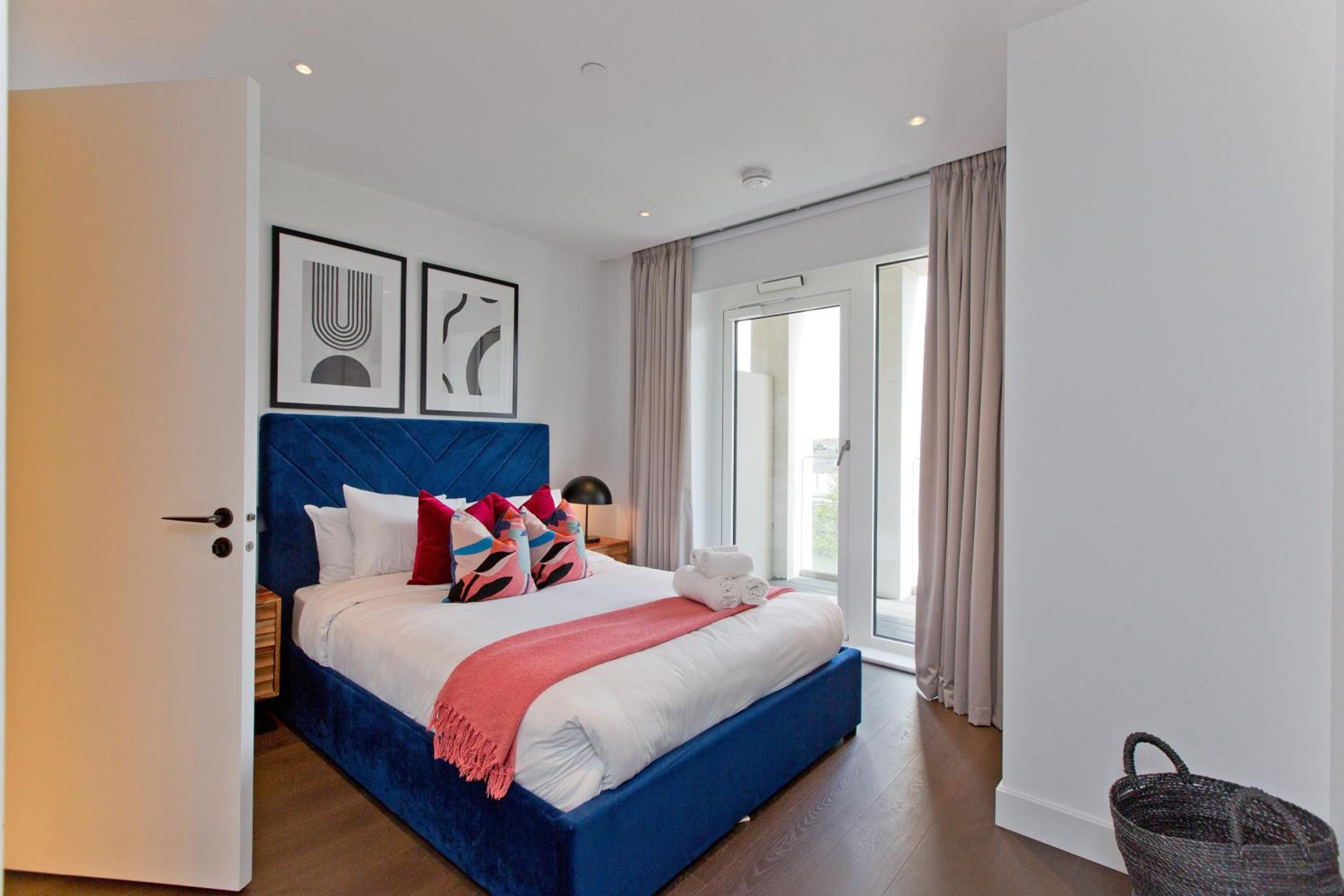 Fabulous Westfield 2 bed