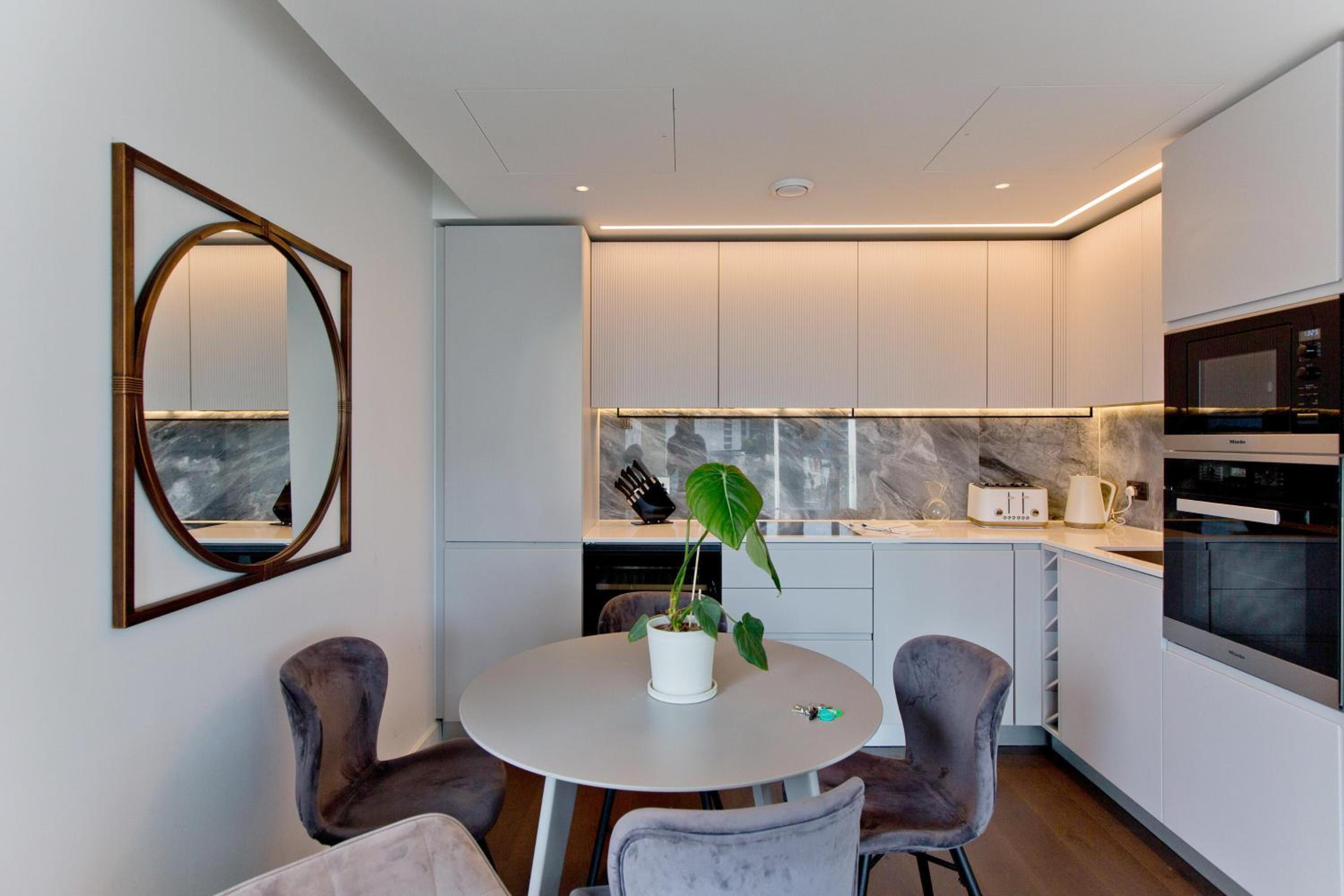 Fabulous Westfield 2 bed
