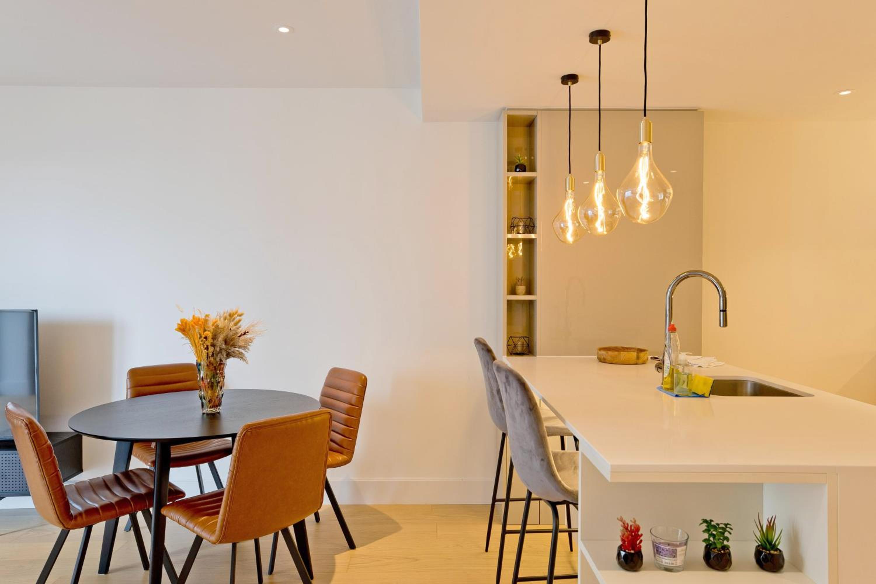 Fabulous Westfield 2 bed