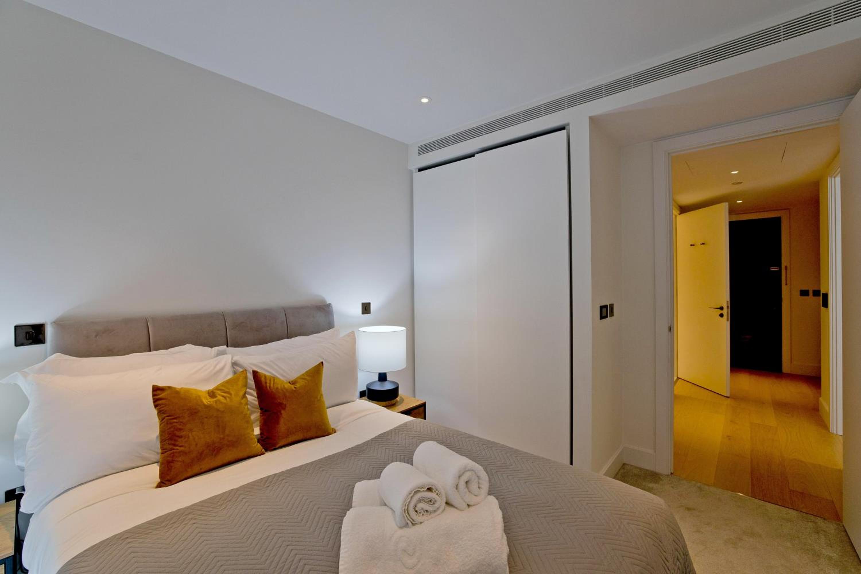 Fabulous Westfield 2 bed