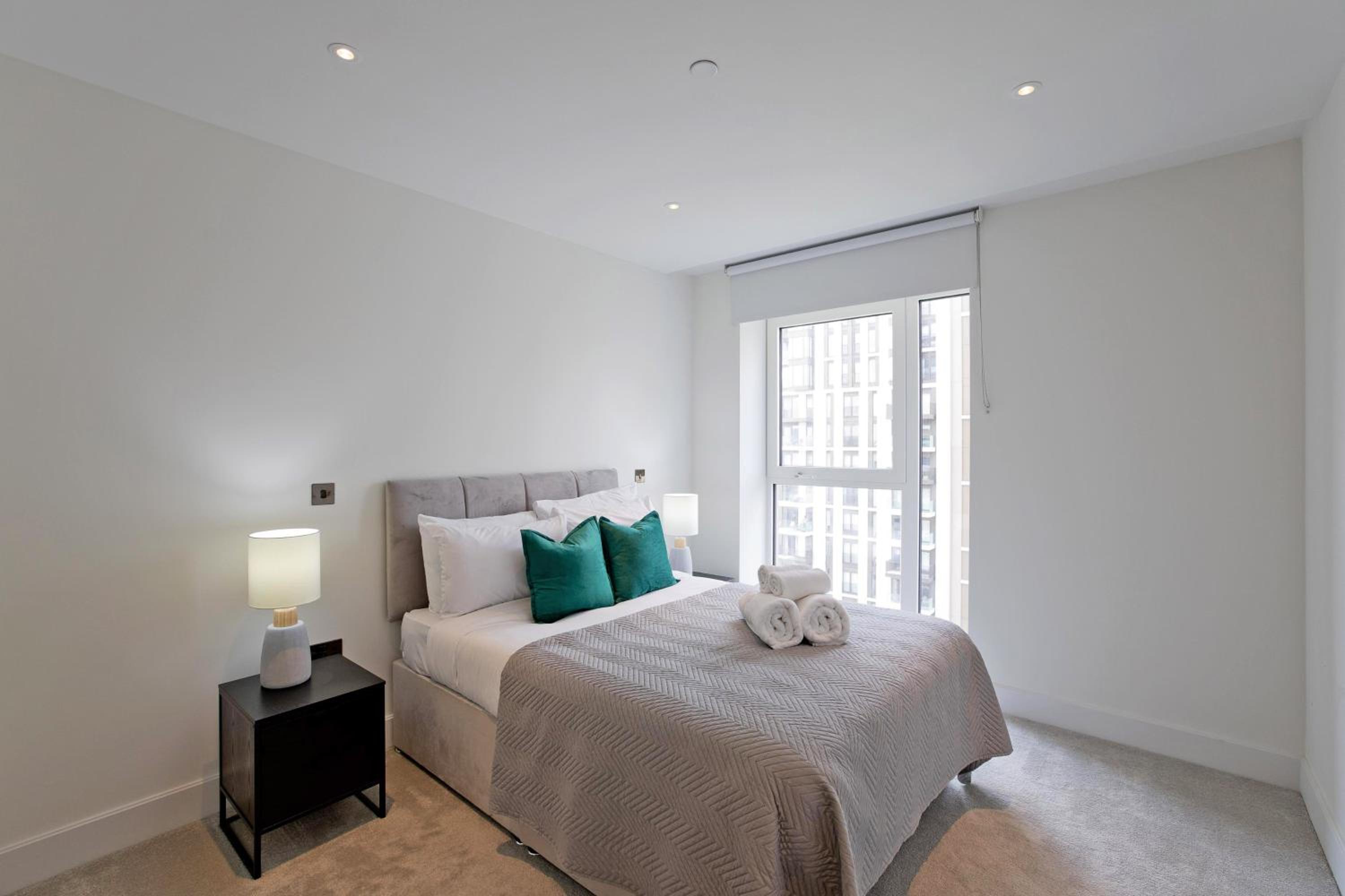 Fabulous Westfield 2 bed