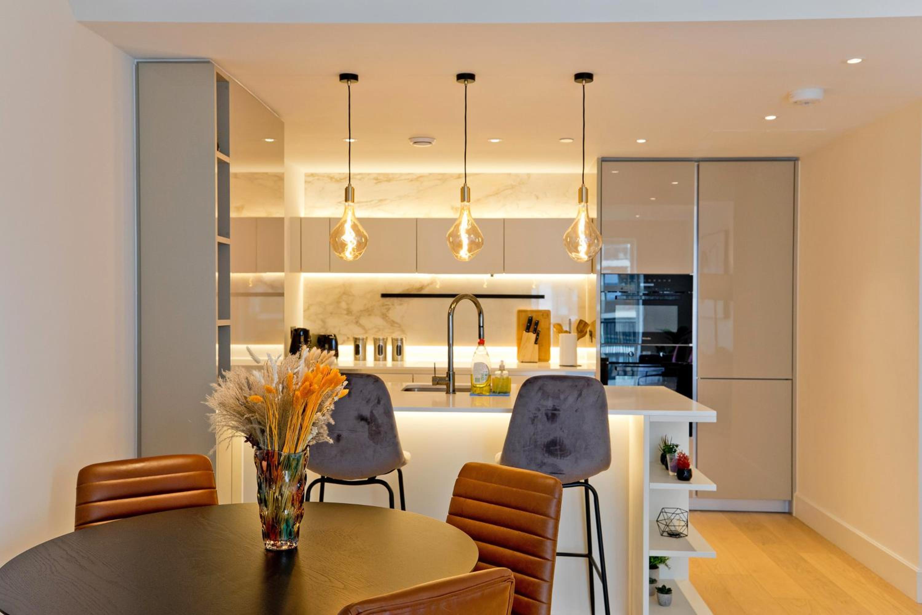 Fabulous Westfield 2 bed