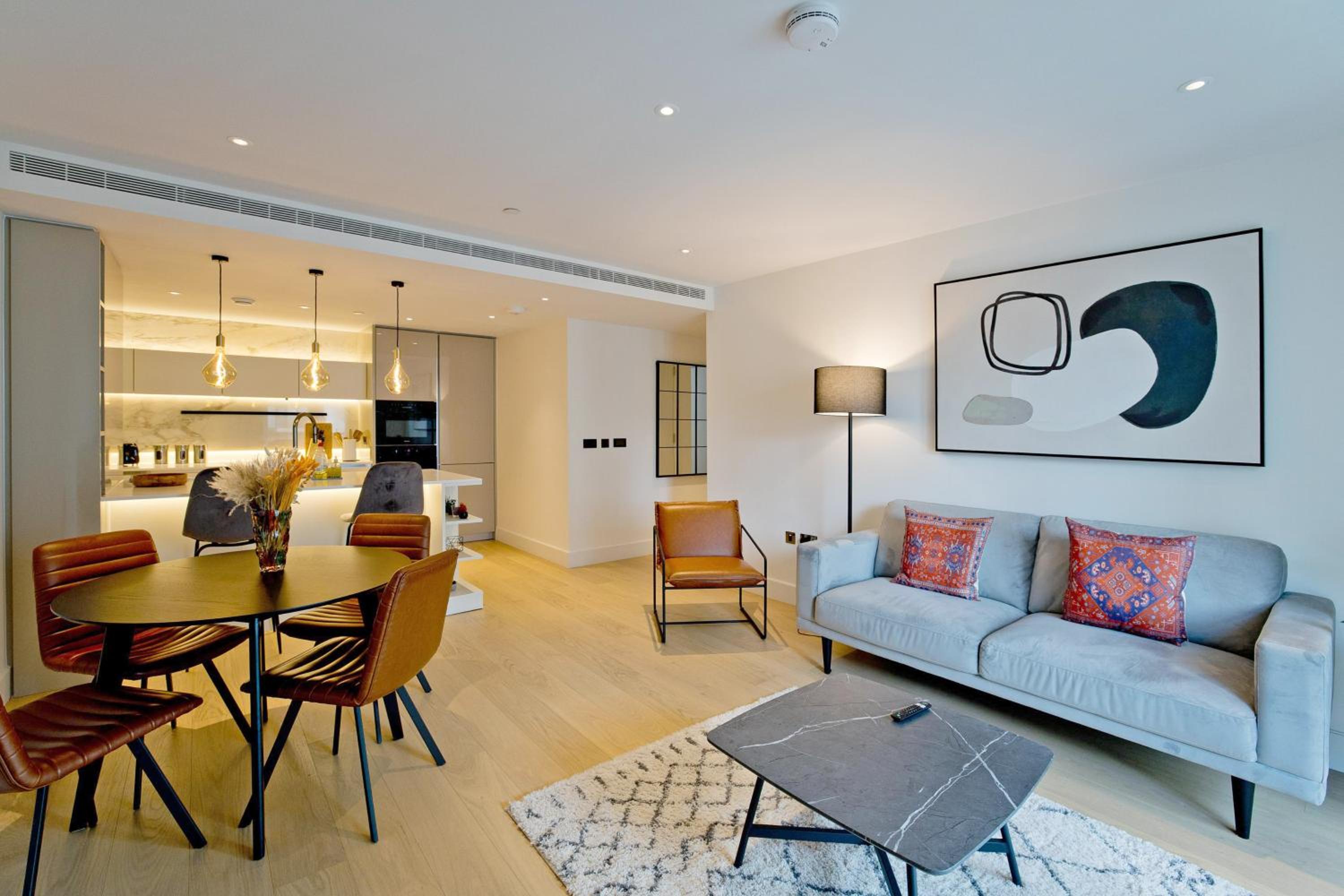 Fabulous Westfield 2 bed