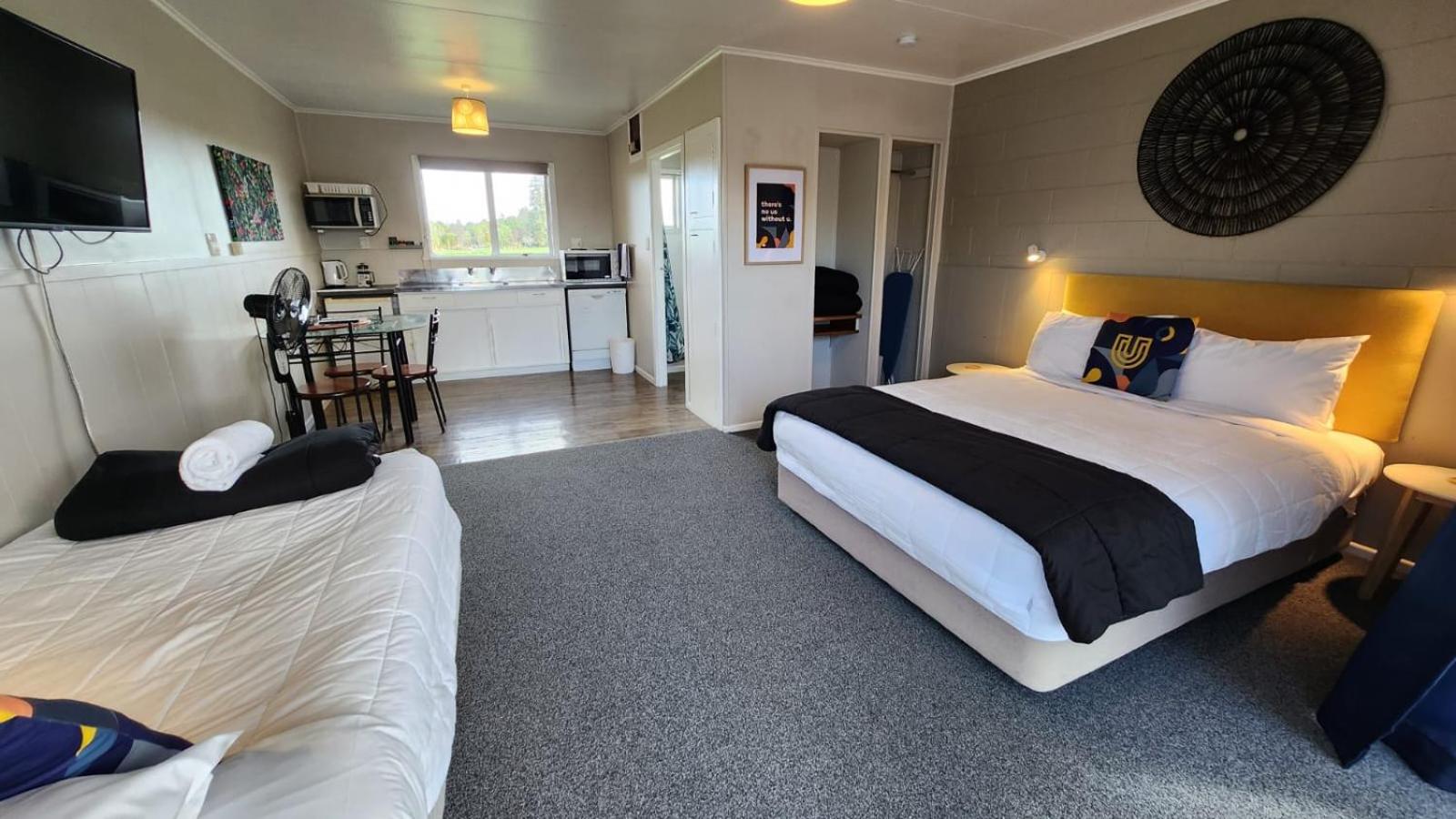 U Studios Masterton, SureStay Collection by BW