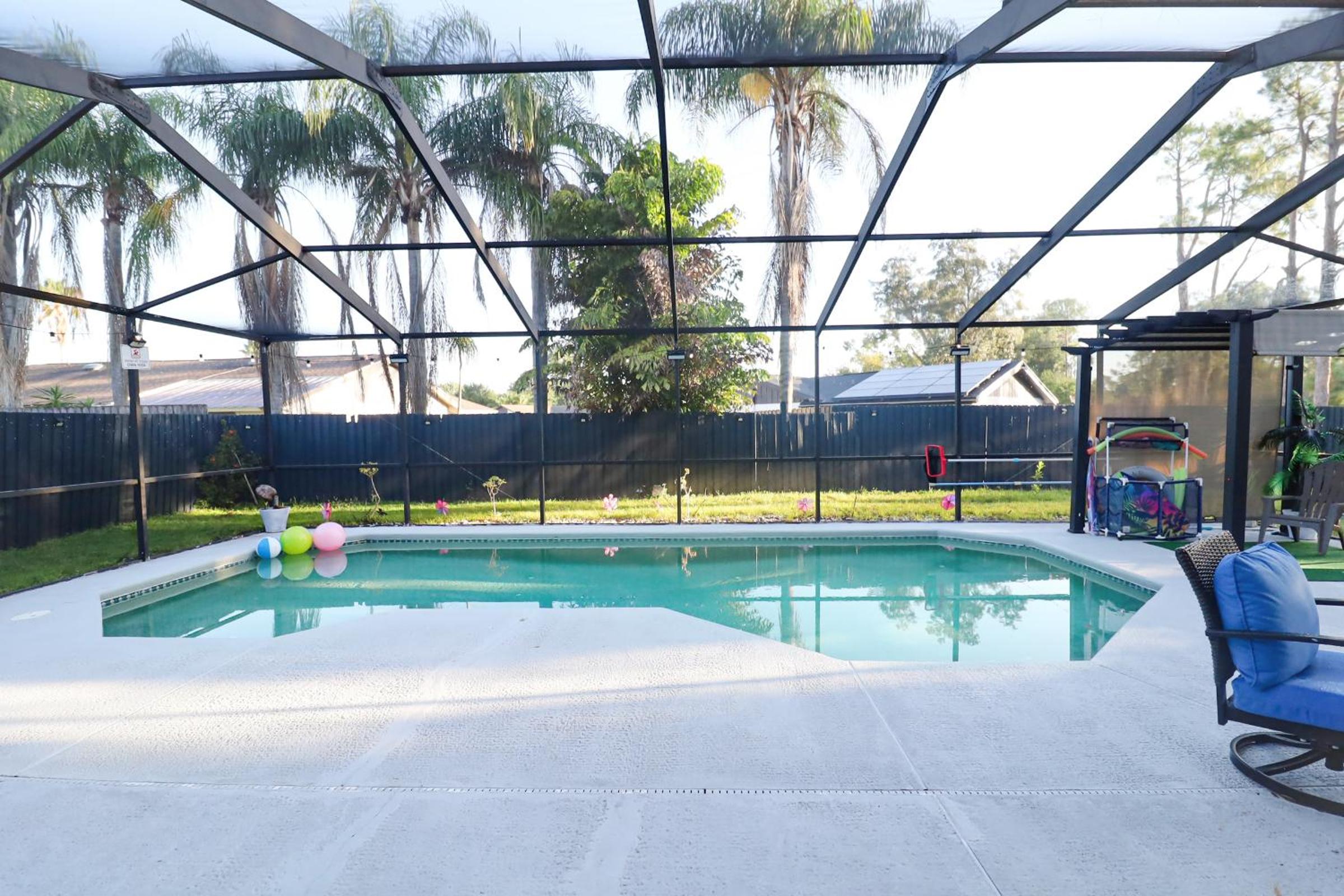 Boho Villa Tampa with Private Pool & BBQ view 4