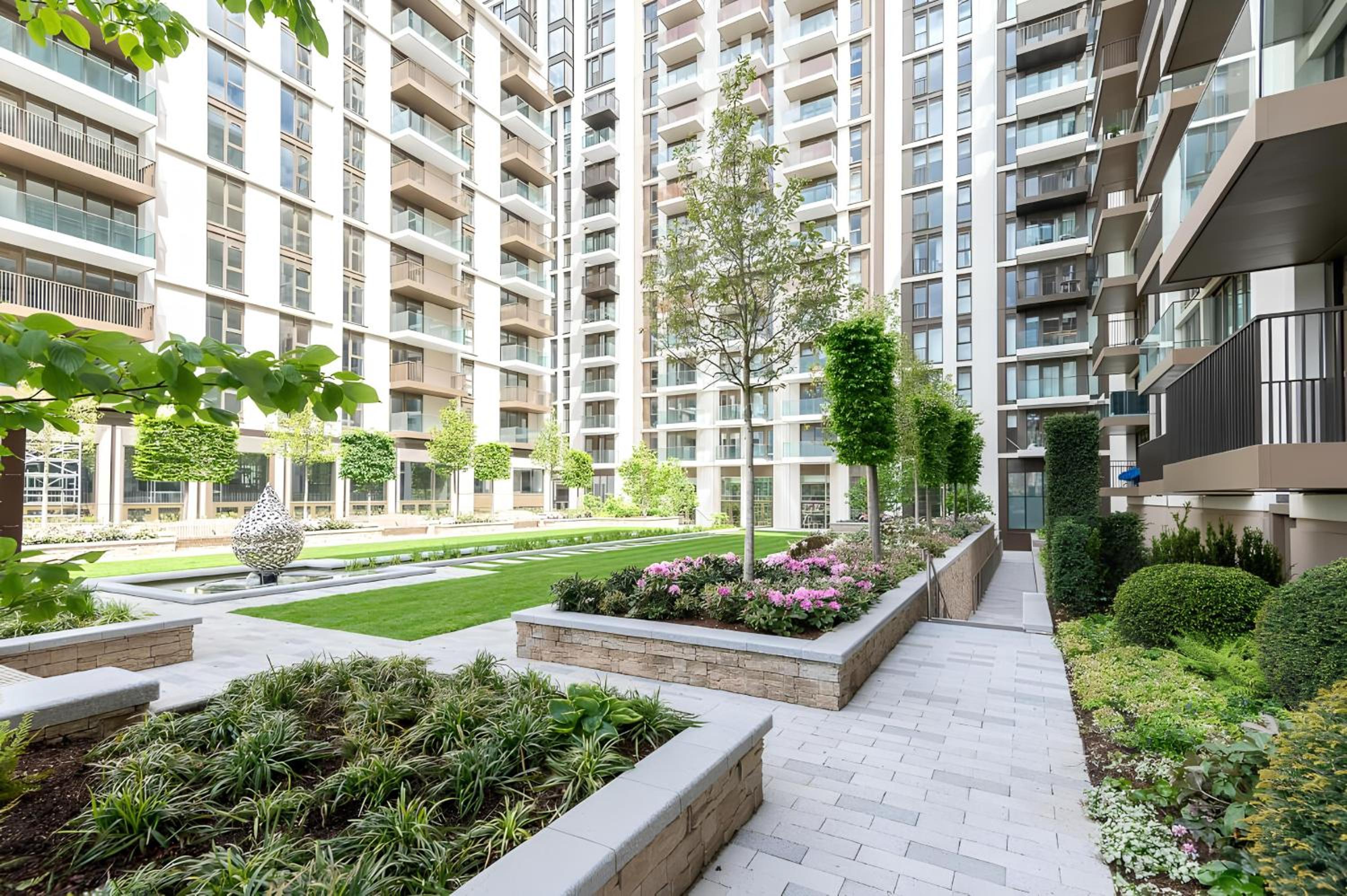 Fabulous Westfield 2 bed